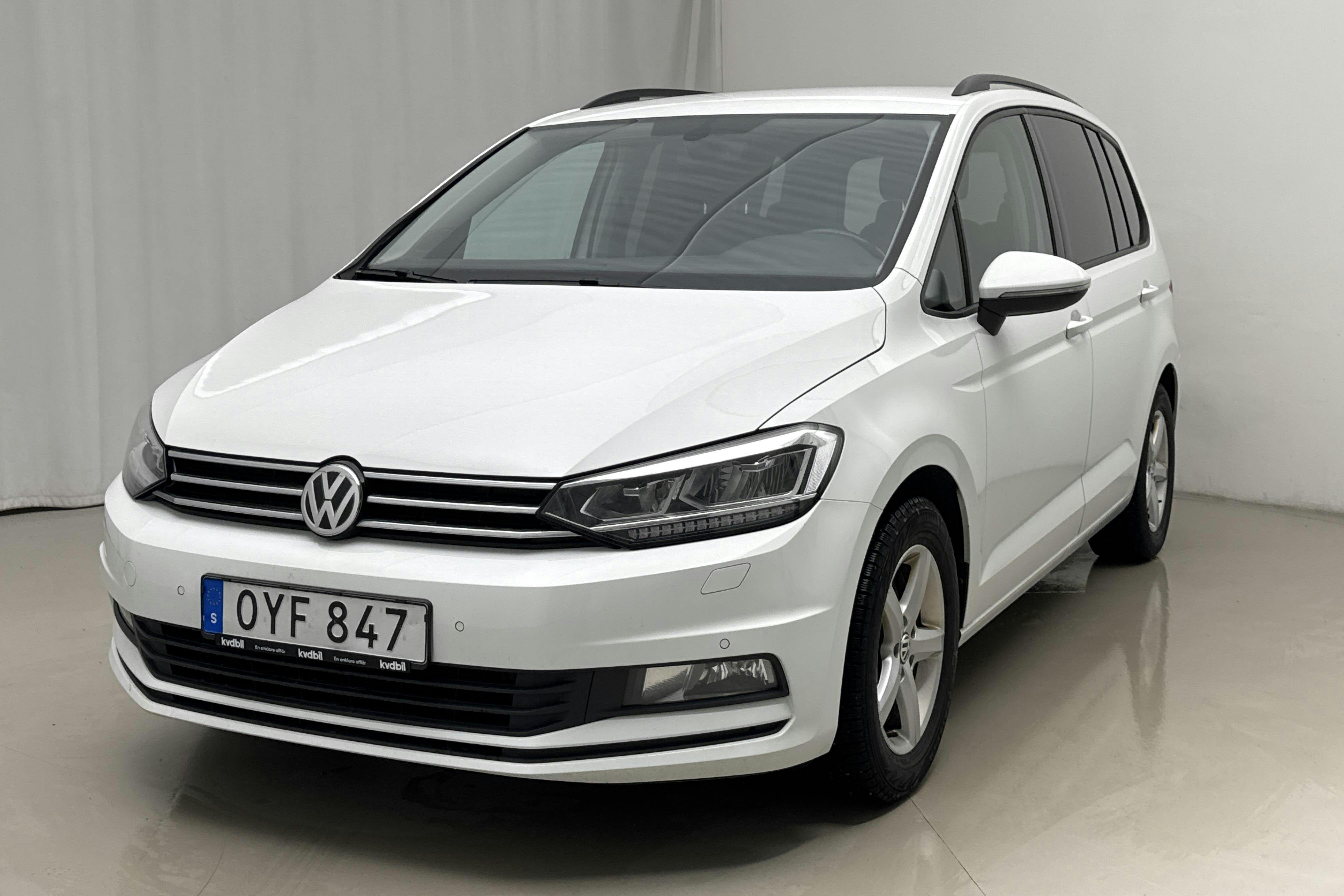 Presentation photo 1 of 19: VW Touran 1.2 TSI (110hk) - 195 750 km - Manual - white - 2016