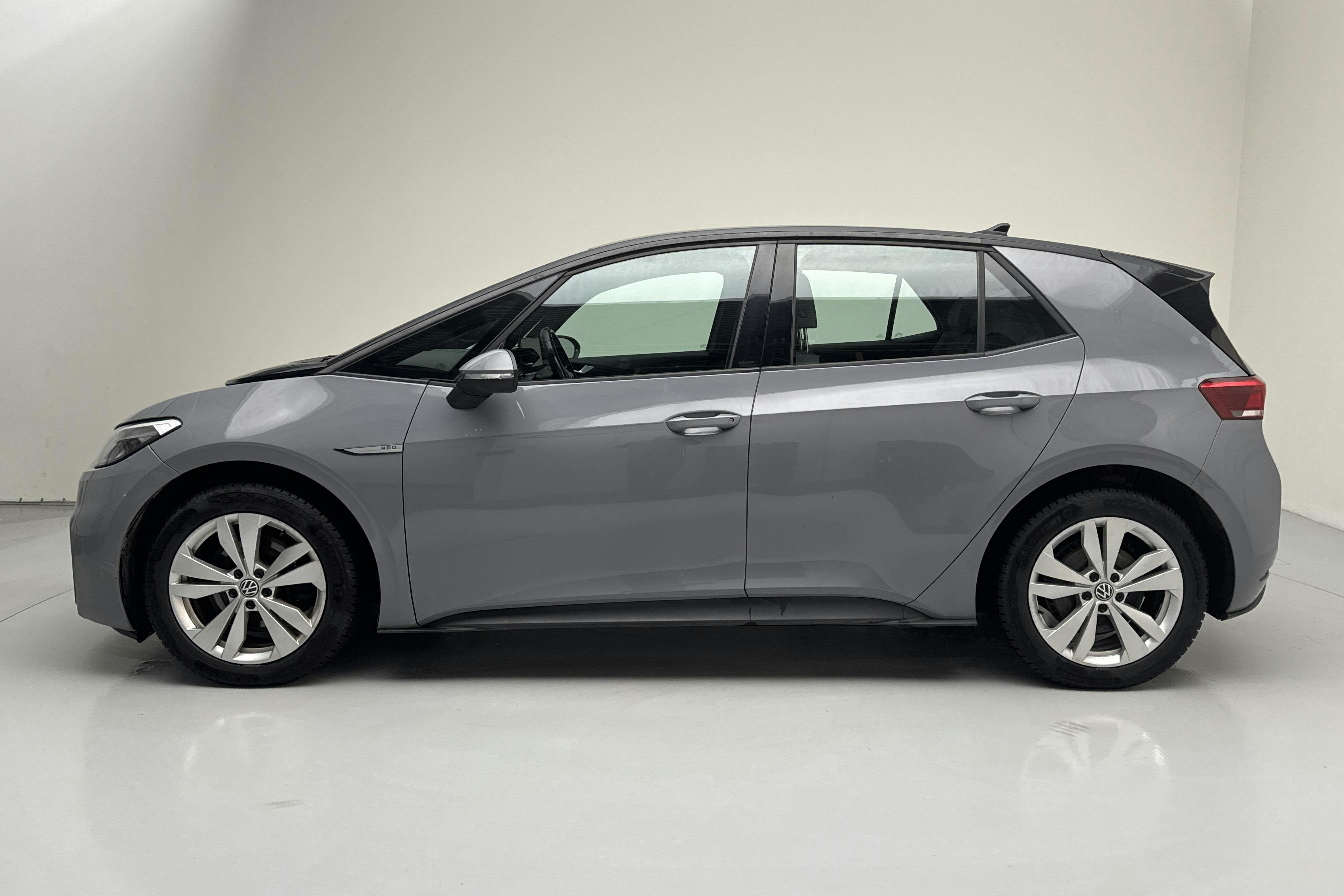 Presentationsfoto 2 av 16: VW ID.3 58kWh (204hk) - 13 102 mil - Automat - grå - 2021