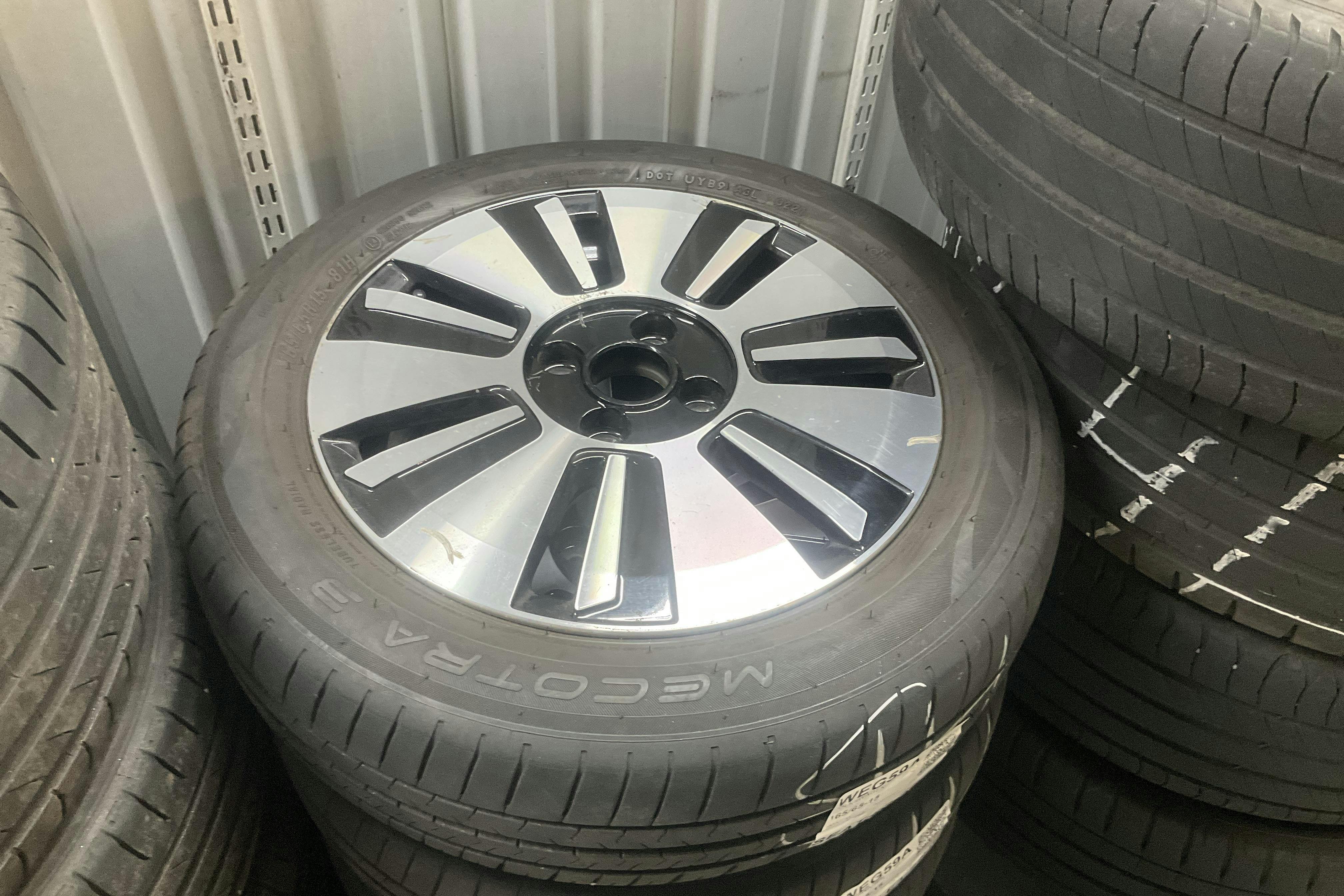 Presentation photo 13 of 13: VW e-up! (83hk) - 75 410 km - Automatic - white - 2020