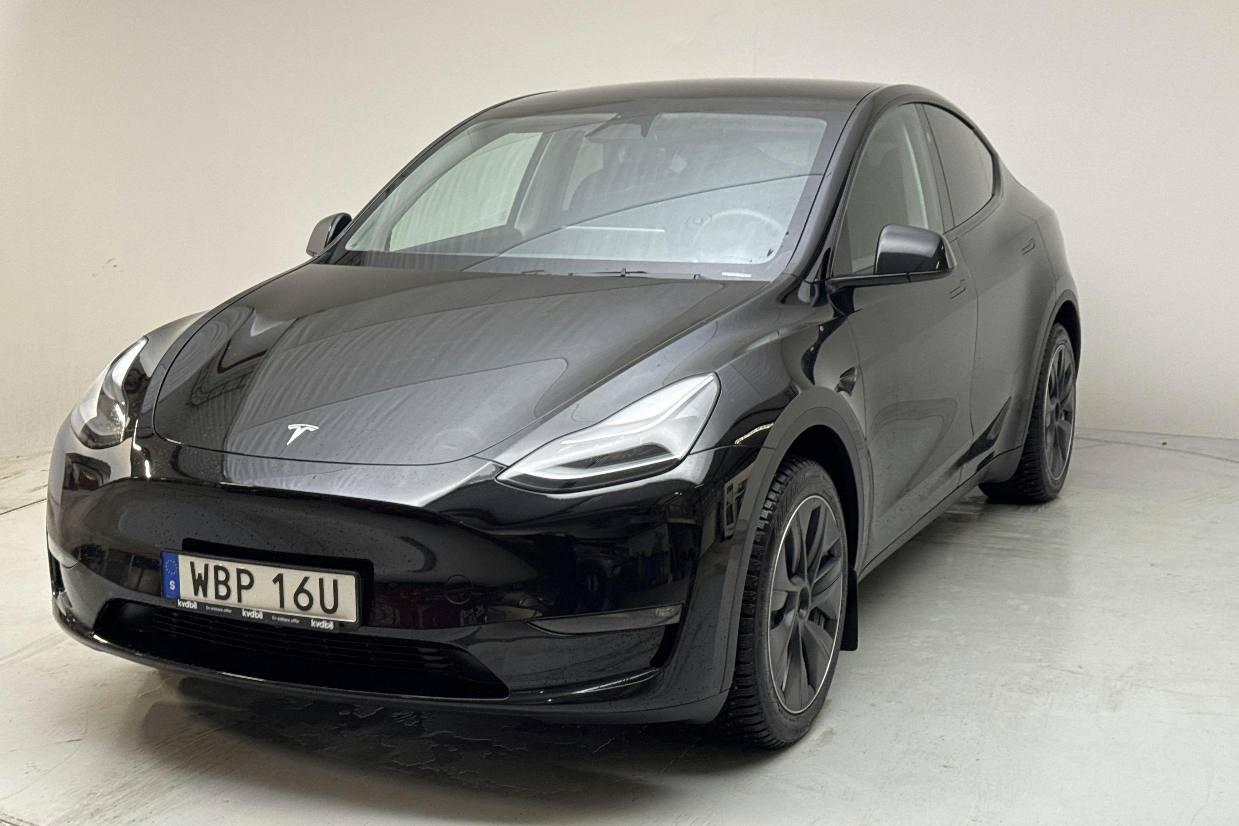 Presentation photo 1 of 21: Tesla Model Y Long Range Dual Motor AWD - 50 650 km - Automatic - black - 2024