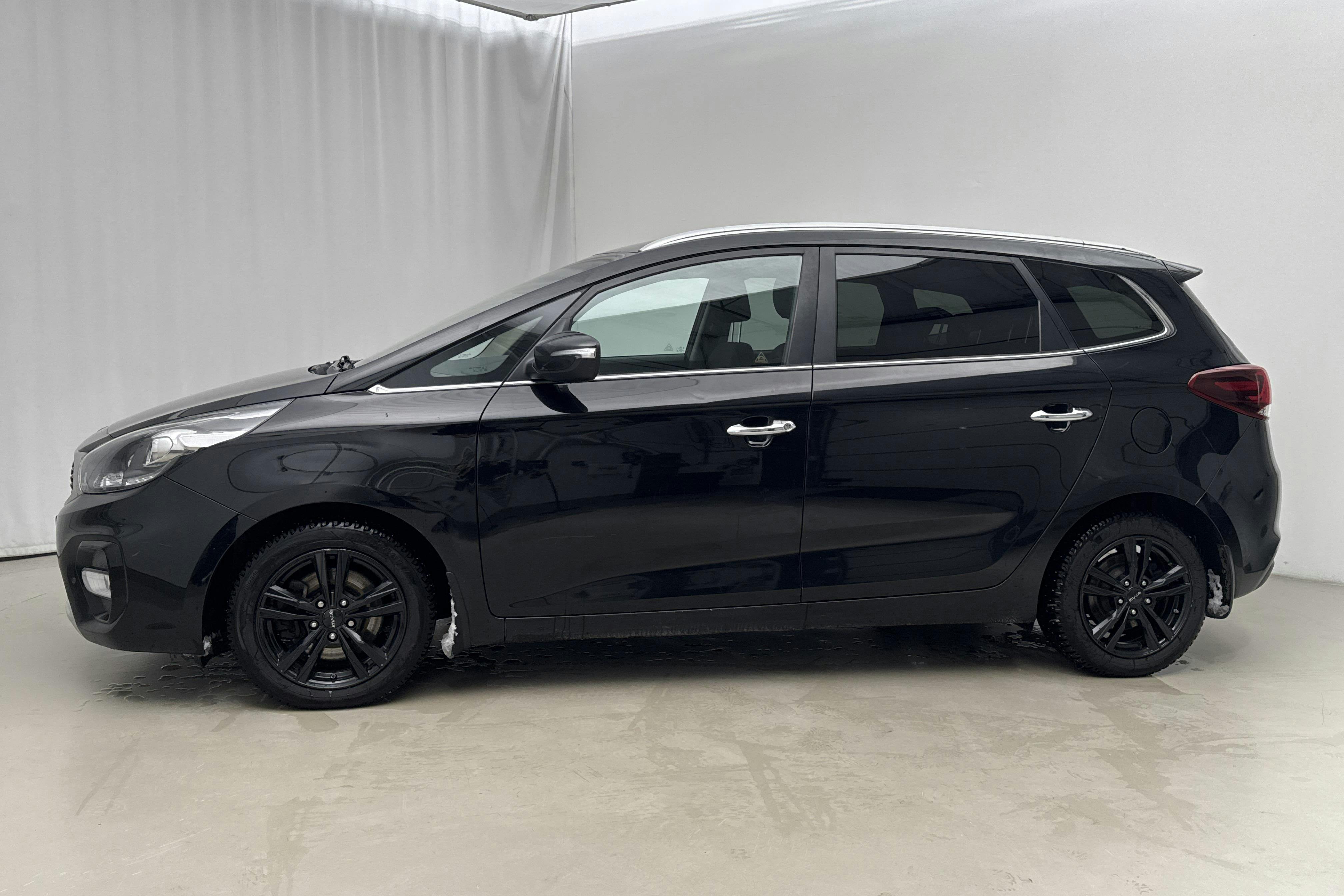 Presentation photo 2 of 22: KIA Carens 1.7 CRDi (136hk) - 143 240 km - Automatic - black - 2017