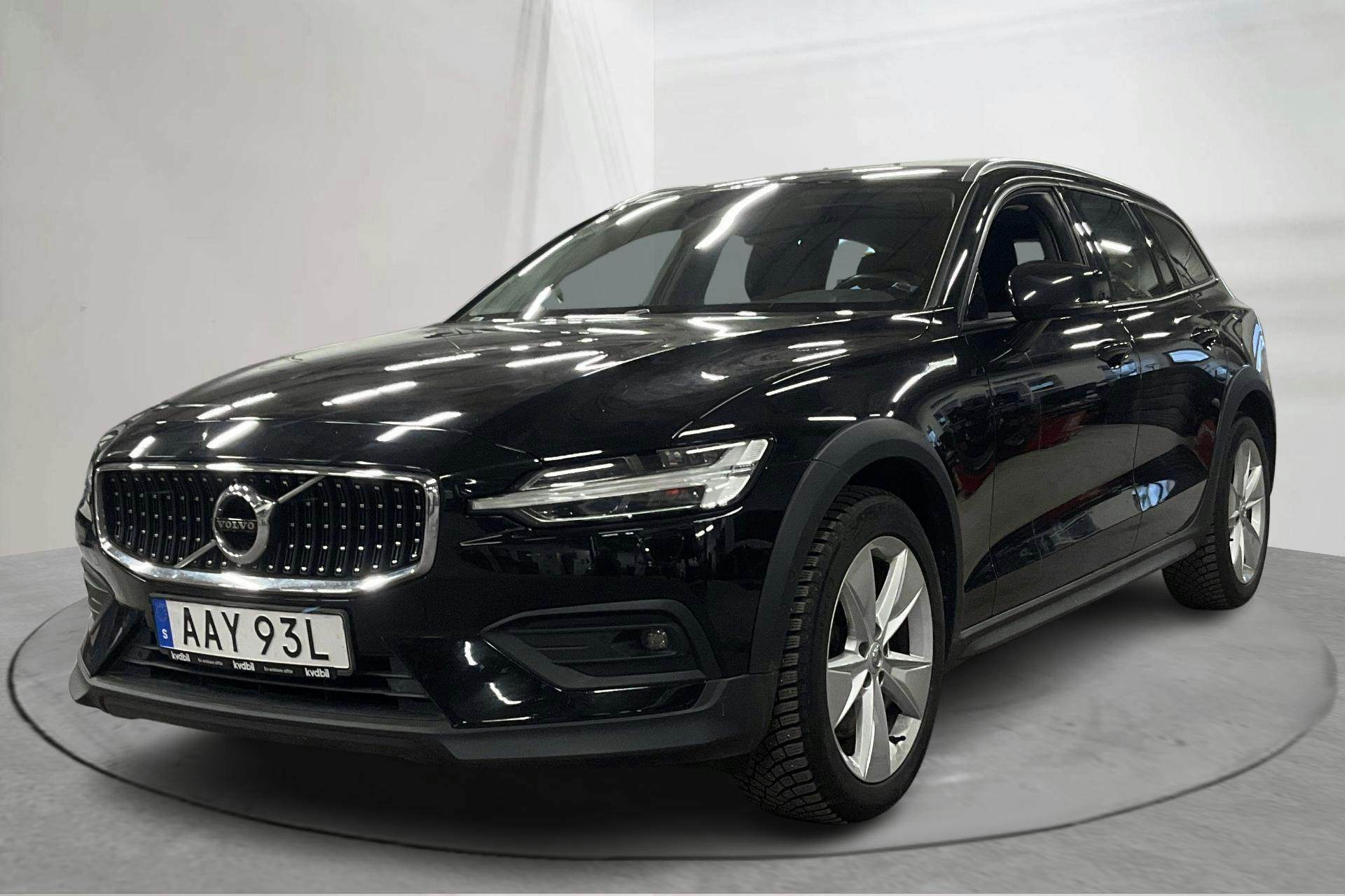 Esitlusfoto 1 aadressil 15: Volvo V60 T5 Cross Country AWD (250hk) - 117 910 km - Automaatne - must - 2020
