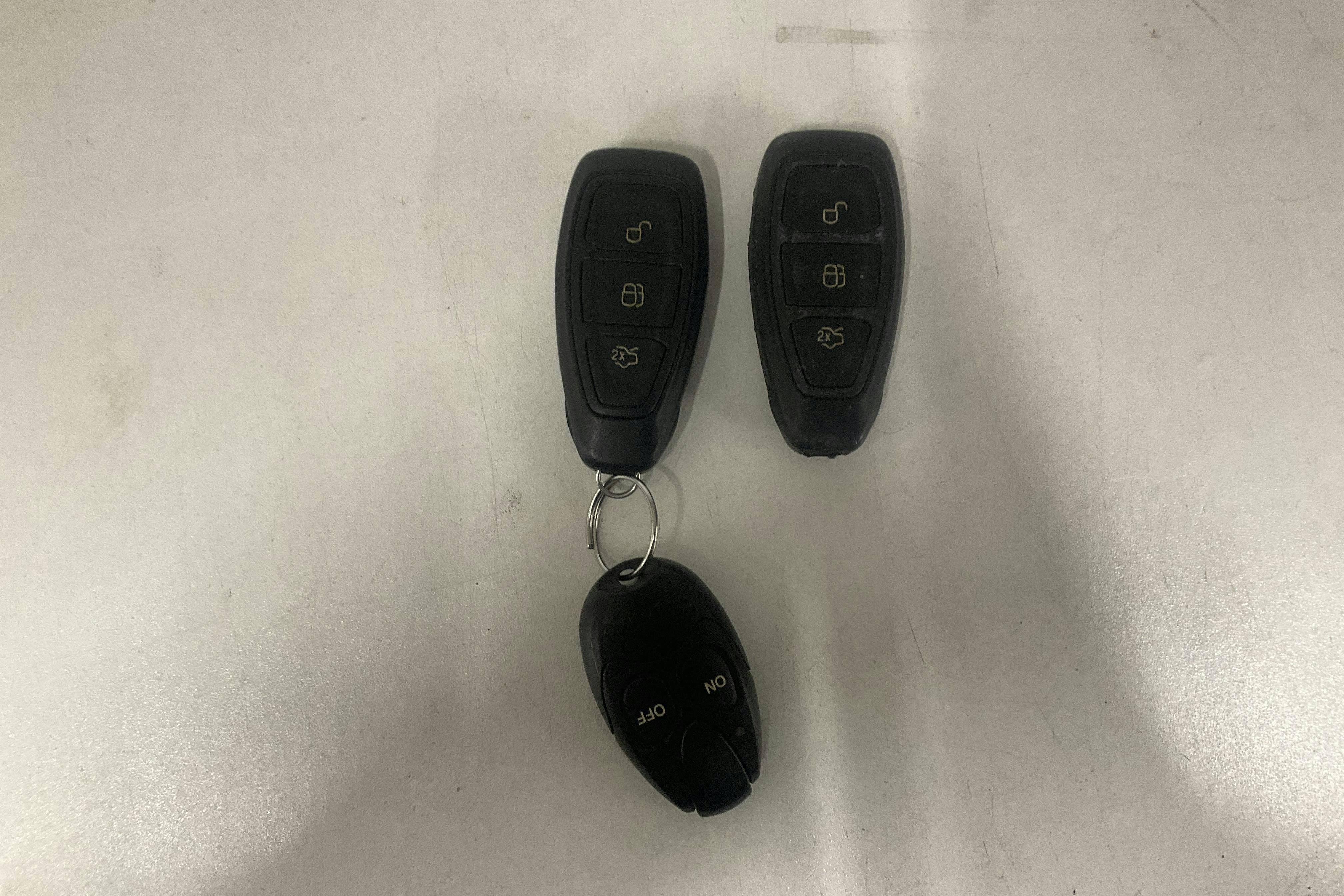 Præsentationsfoto 18 af 18: Ford S-MAX 2.0 Duratorq TDCi (163hk) - 190 710 kilometer - Salgsautomat - Rød farve - 2015