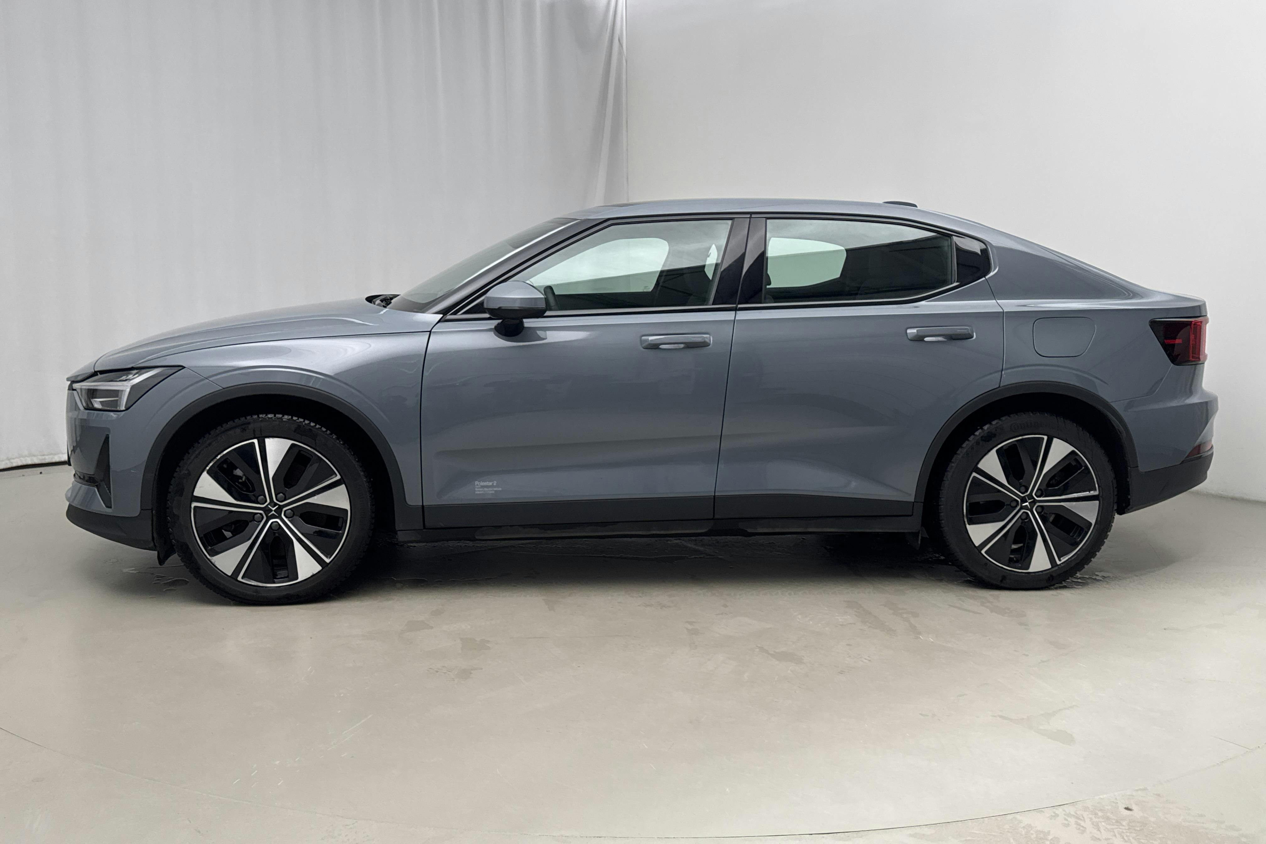 Presentation photo 2 of 21: Polestar 2 Standard range Single motor (231hk) - 52 850 km - Automatic - gray - 2023