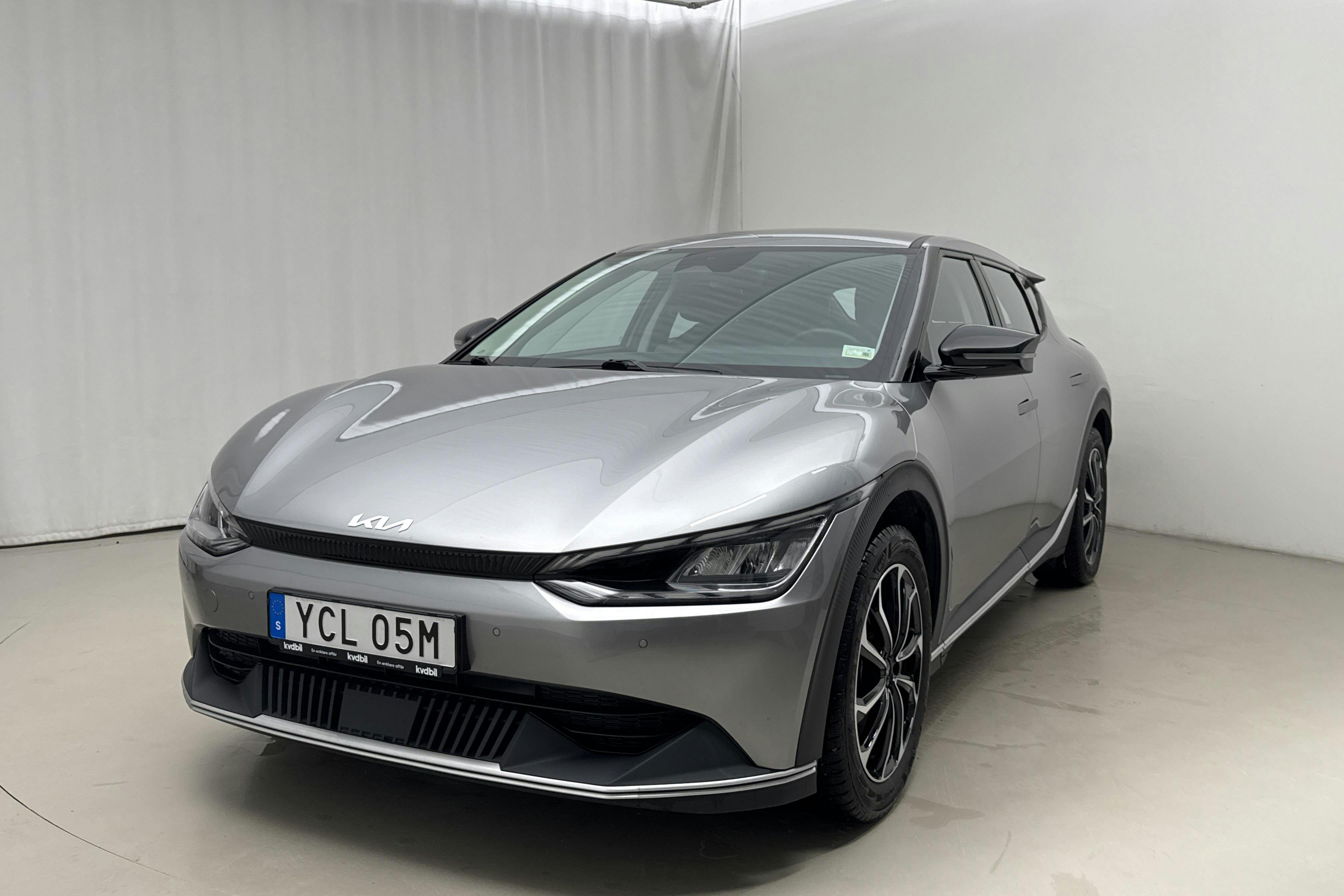 Zdjęcie prezentacyjne 1 z 18: KIA EV6 RWD (228hk) - 57 180 km - Automatyczna - szary - 2023