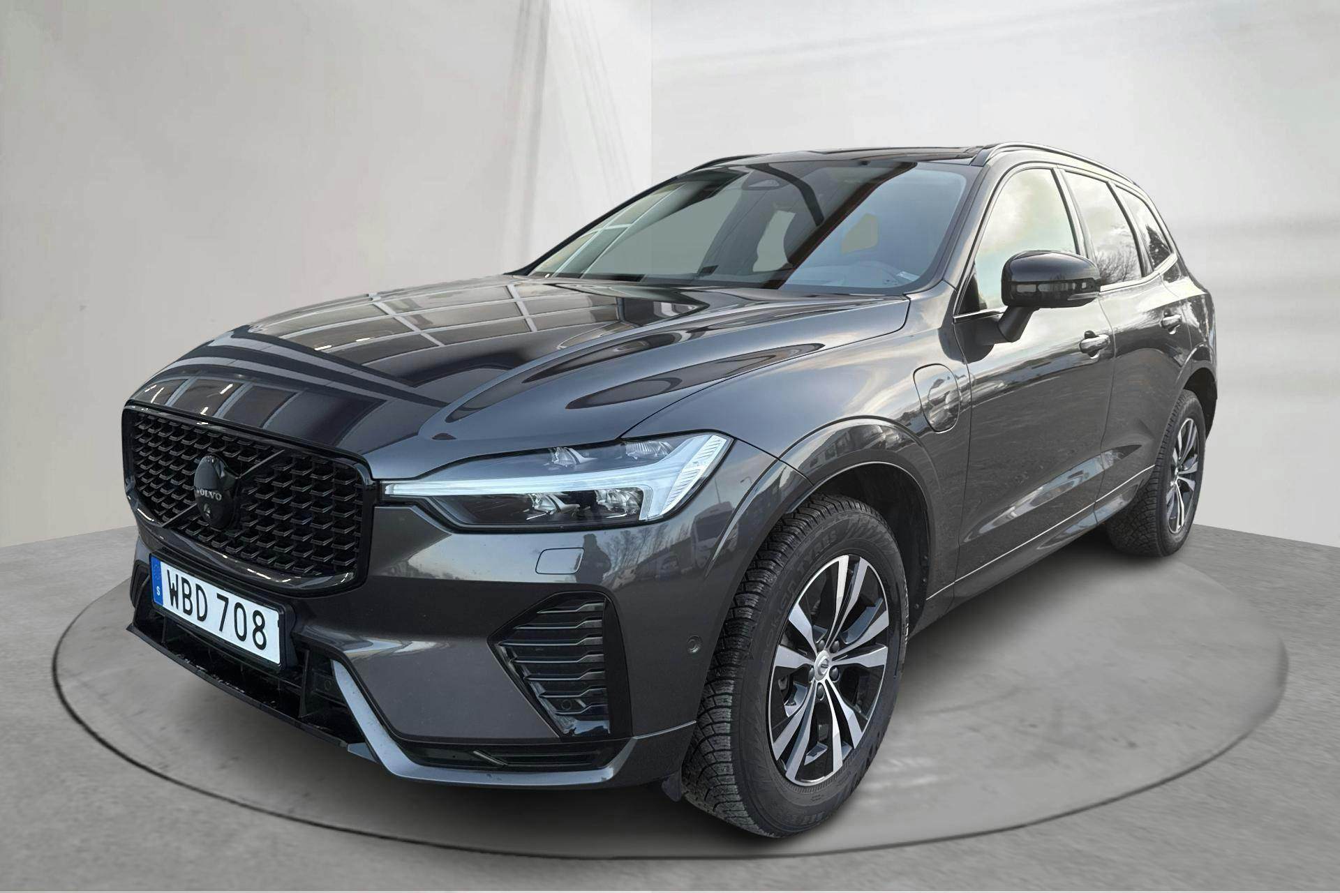 Presentationsfoto 1 av 24: Volvo XC60 T6 AWD Recharge (350hk) - 6 964 mil - Automat - grå - 2024