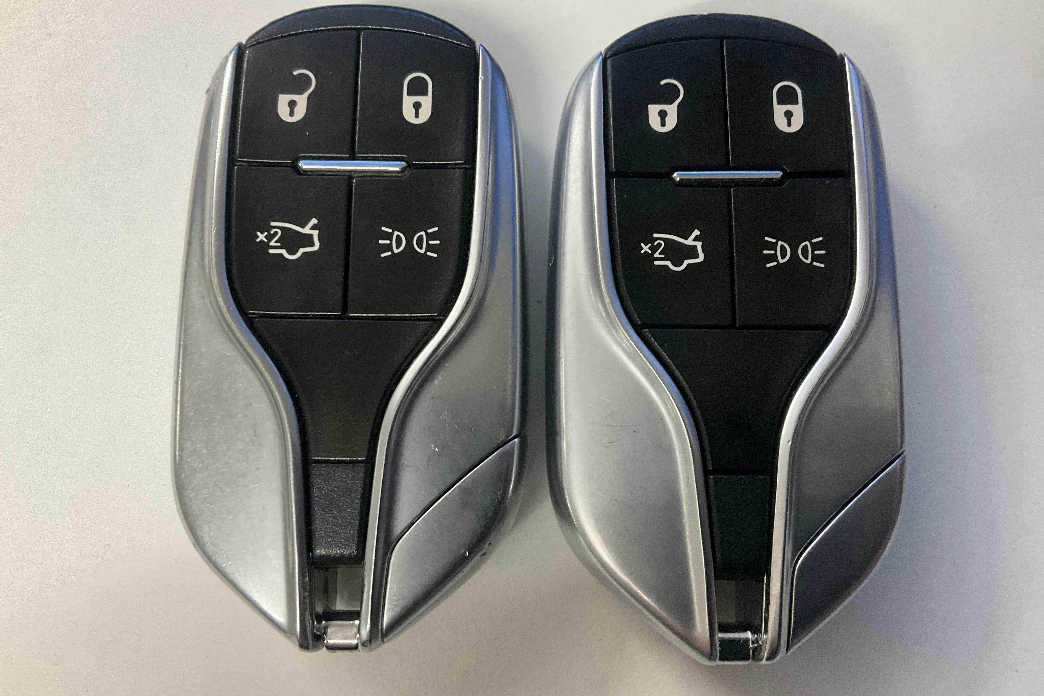 Presentation photo 28 of 28: Maserati Levante S (430hk) - 108 150 km - Automatic - Dark Grey - 2018