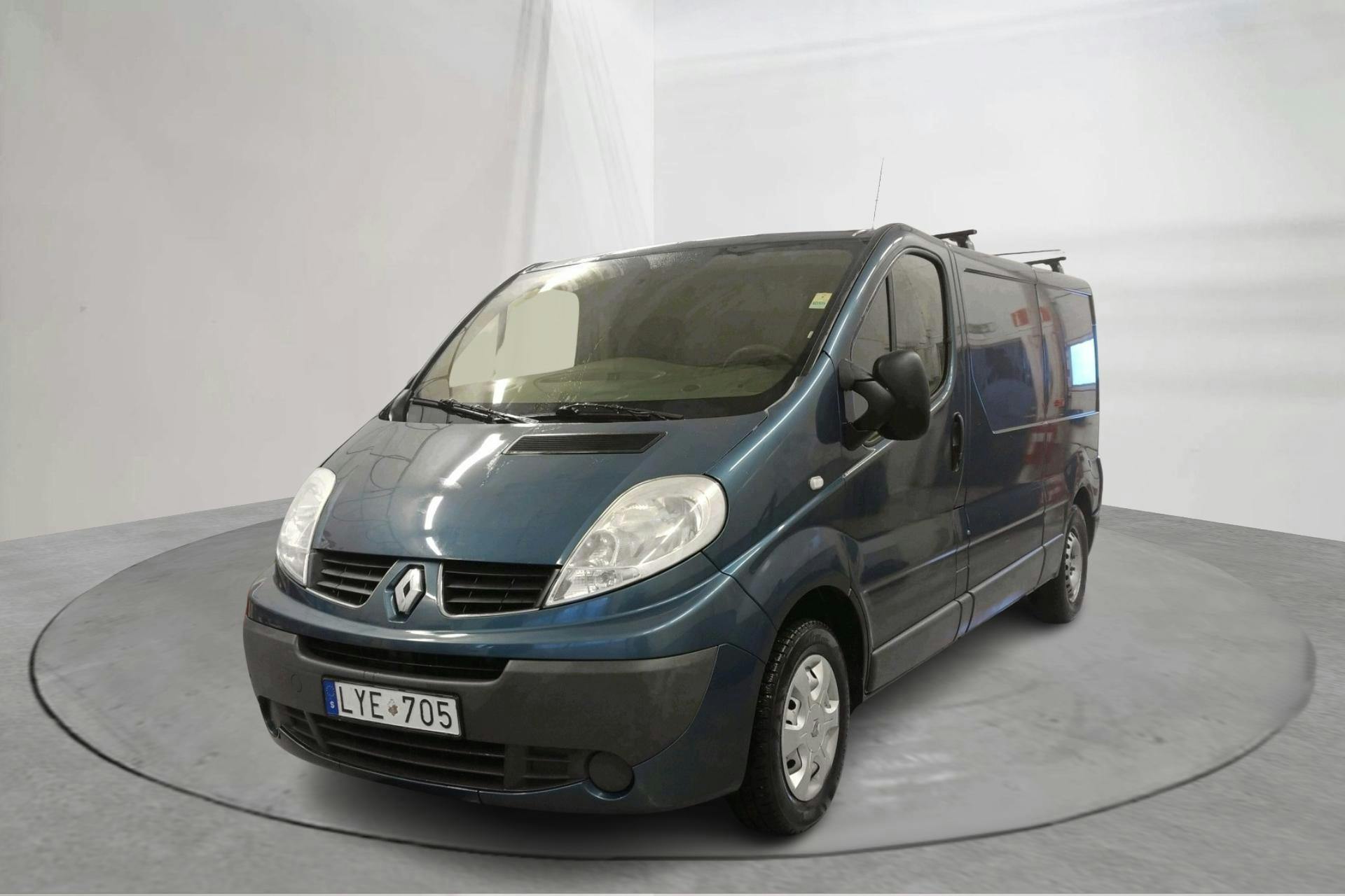 Zdjęcie prezentacyjne 1 z 13: Renault Trafic 2.0 dCi Skåp (115hk) - 104 530 km - Manualna - niebieski - 2012