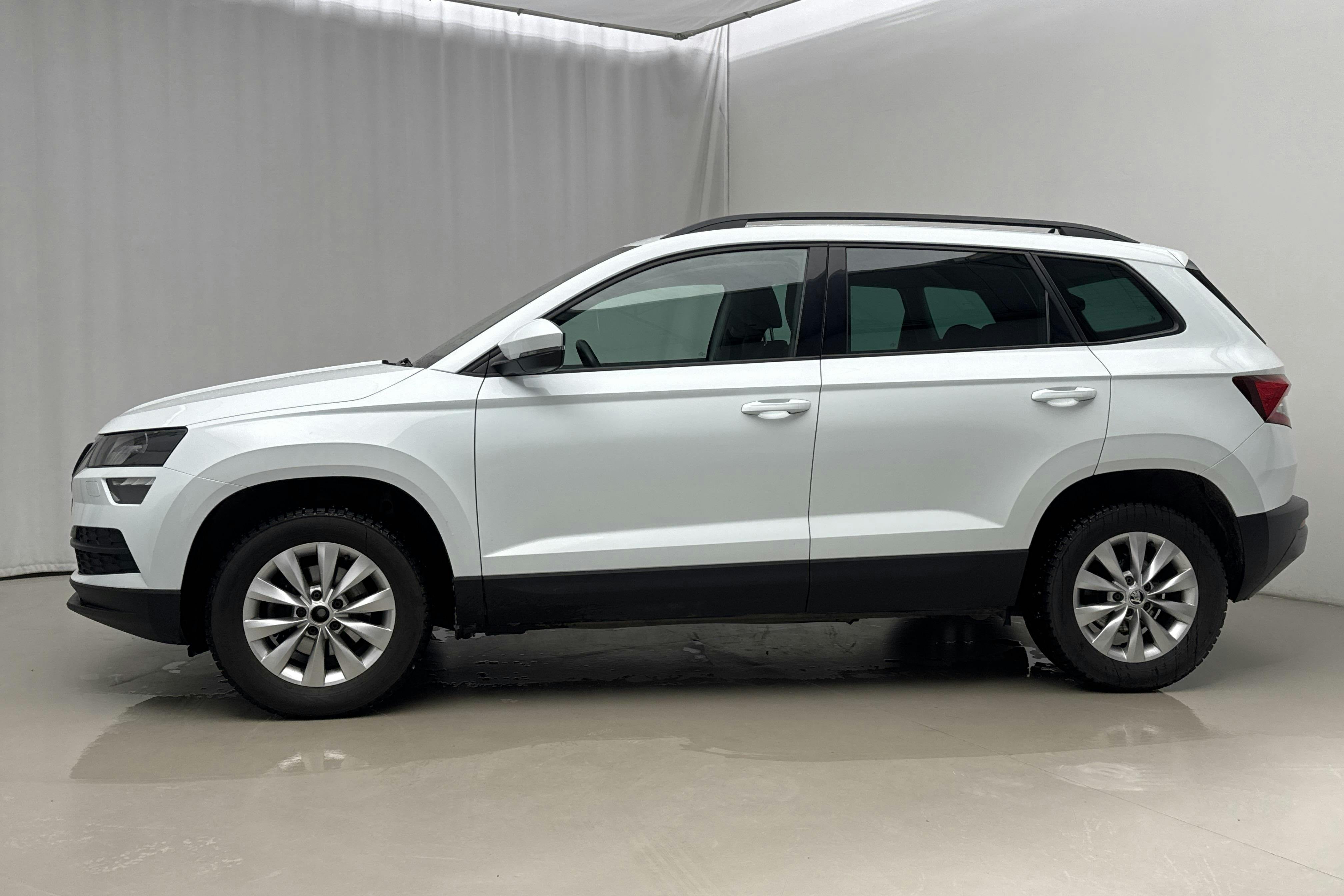 Presentation photo 2 of 18: Skoda Karoq 1.0 TSI (115hk) - 86 870 km - Manual - white - 2019