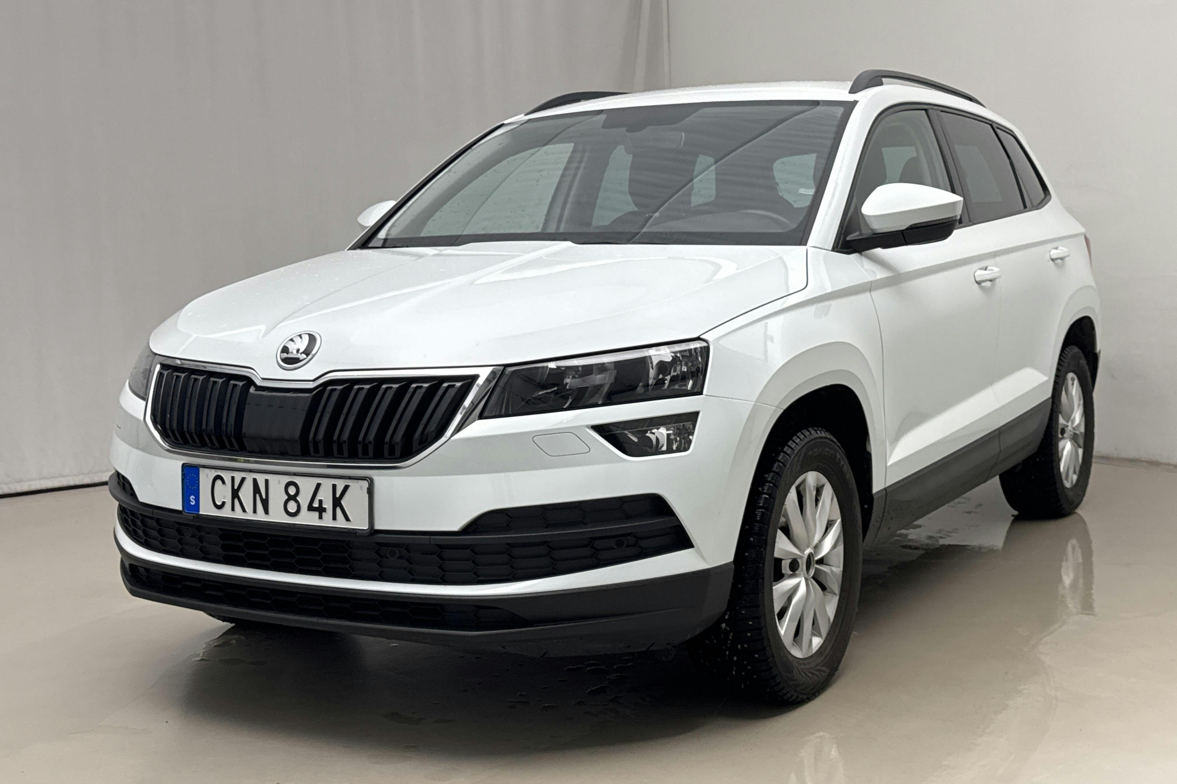 Presentation photo 1 of 18: Skoda Karoq 1.0 TSI (115hk) - 86 870 km - Manual - white - 2019