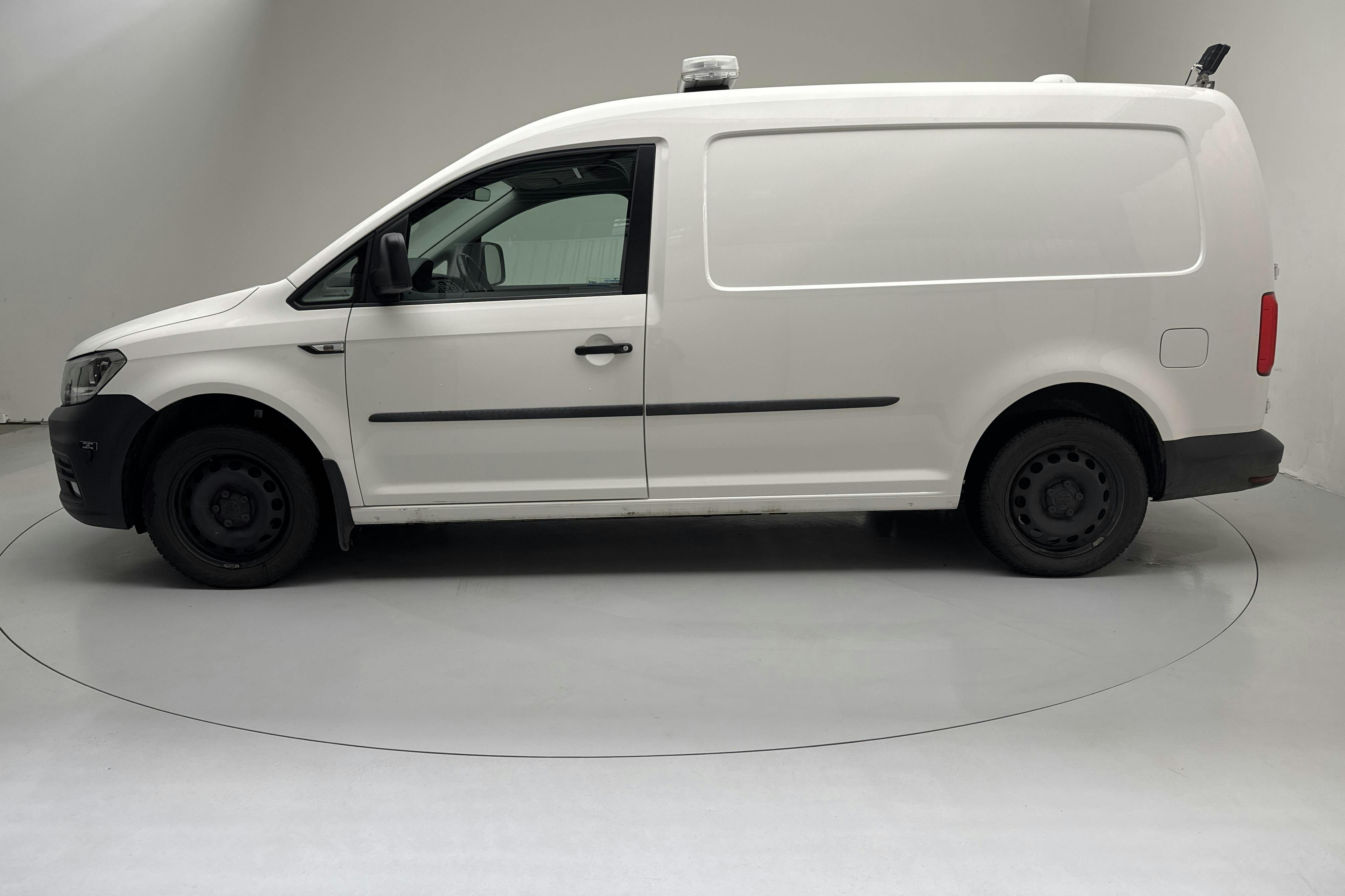 Zdjęcie prezentacyjne 2 z 13: VW Caddy 1.4 TGI Maxi Skåp (110hk) - 38 490 km - Manualna - biały - 2020