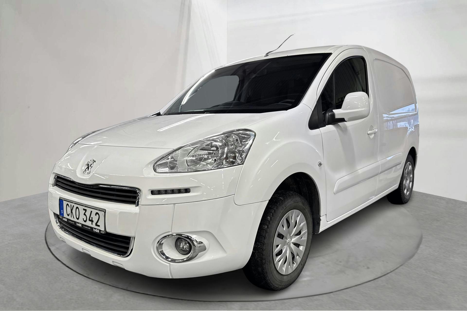 Presentationsfoto 1 av 15: Peugeot Partner Electric (67hk) - 4 545 mil - Automat - vit - 2015