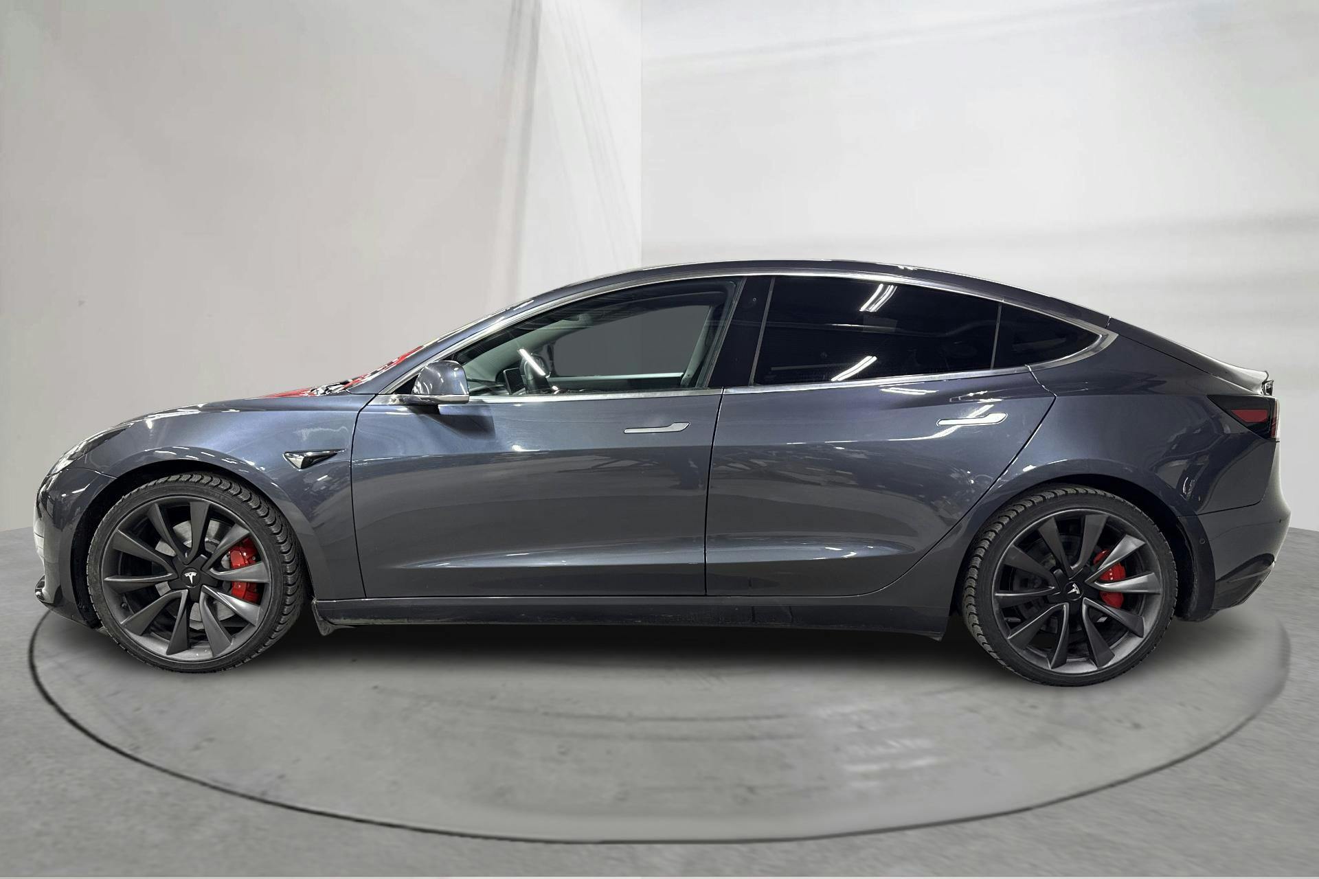 Presentation photo 2 of 21: Tesla Model 3 Performance AWD - 150 750 km - Automatic - gray - 2020