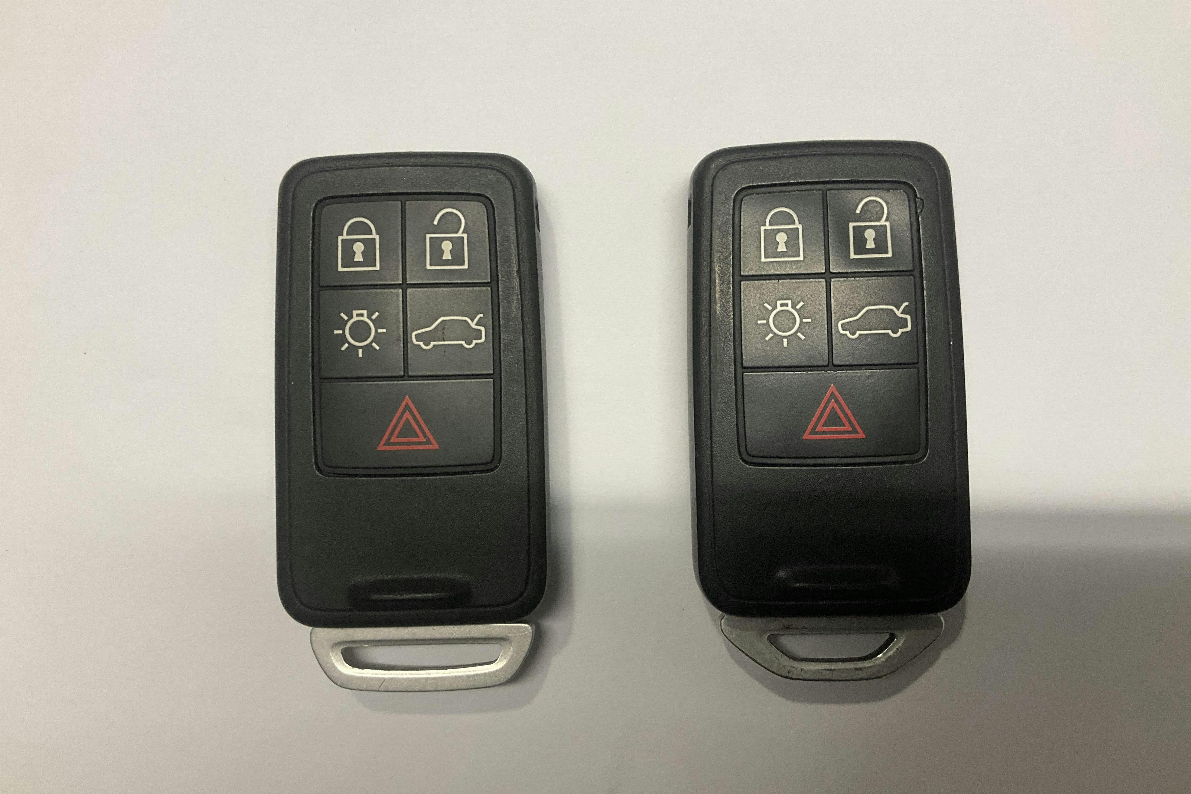 Presentation photo 15 of 15: Volvo V60 D5 AWD Twin Engine (163hk) - 58 260 km - Automatic - gray - 2018