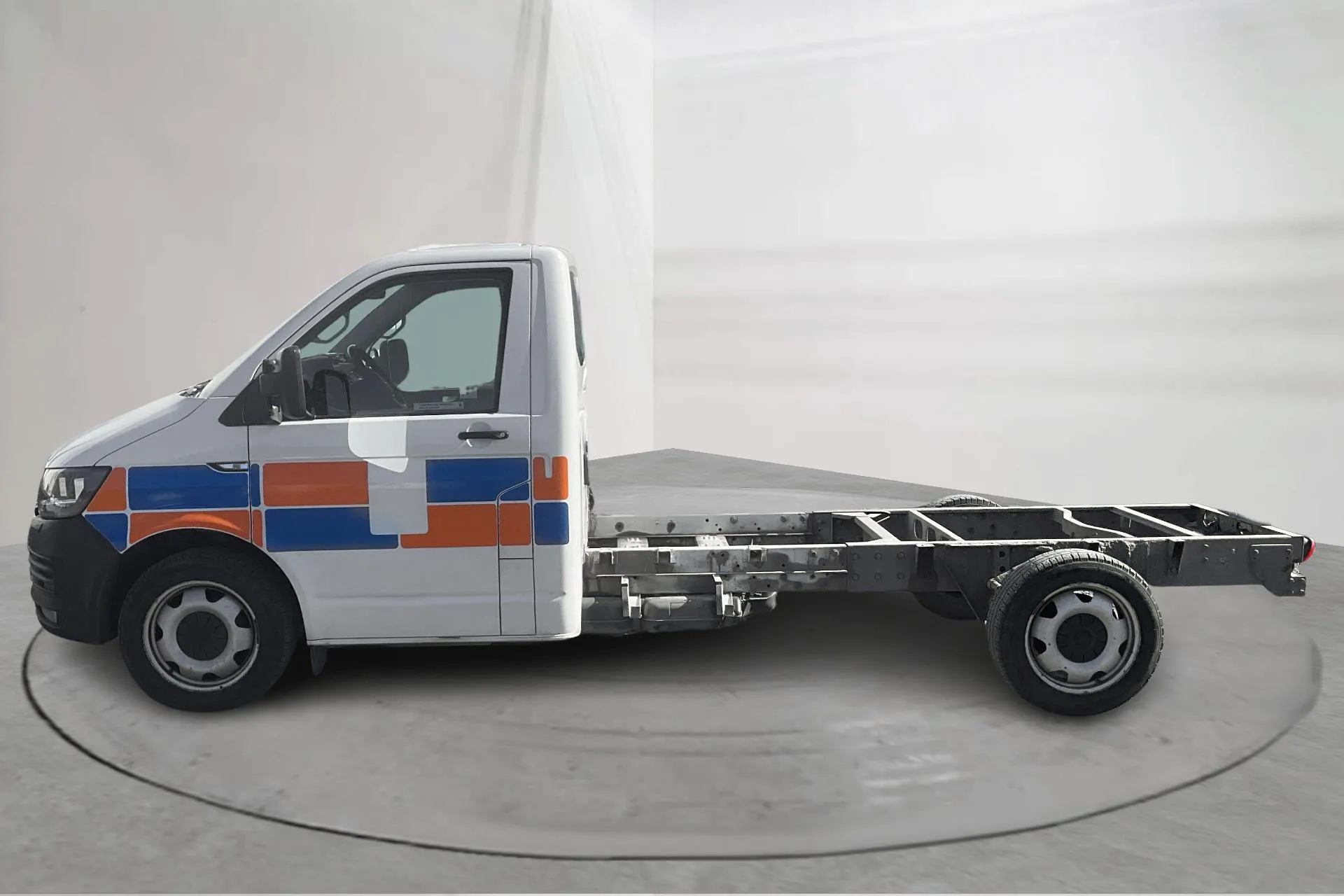 Presentationsfoto 2 av 11: VW Transporter T6 2.0 TDI BMT (150hk) - 10 322 mil - Automat - vit - 2019