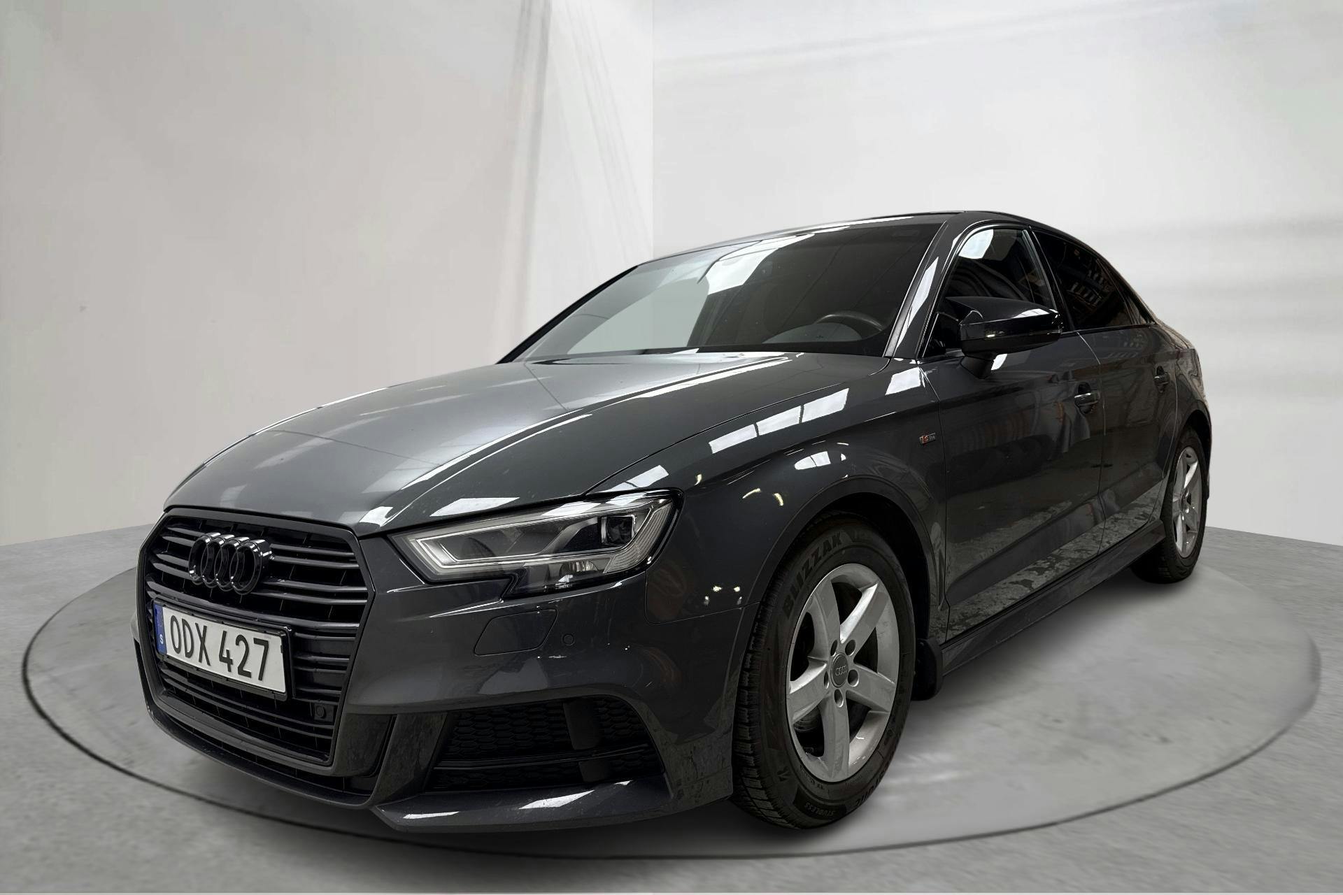 Presentation photo 1 of 16: Audi A3 2.0 TDI Sedan (150hk) - 168 010 km - Manual - gray - 2017