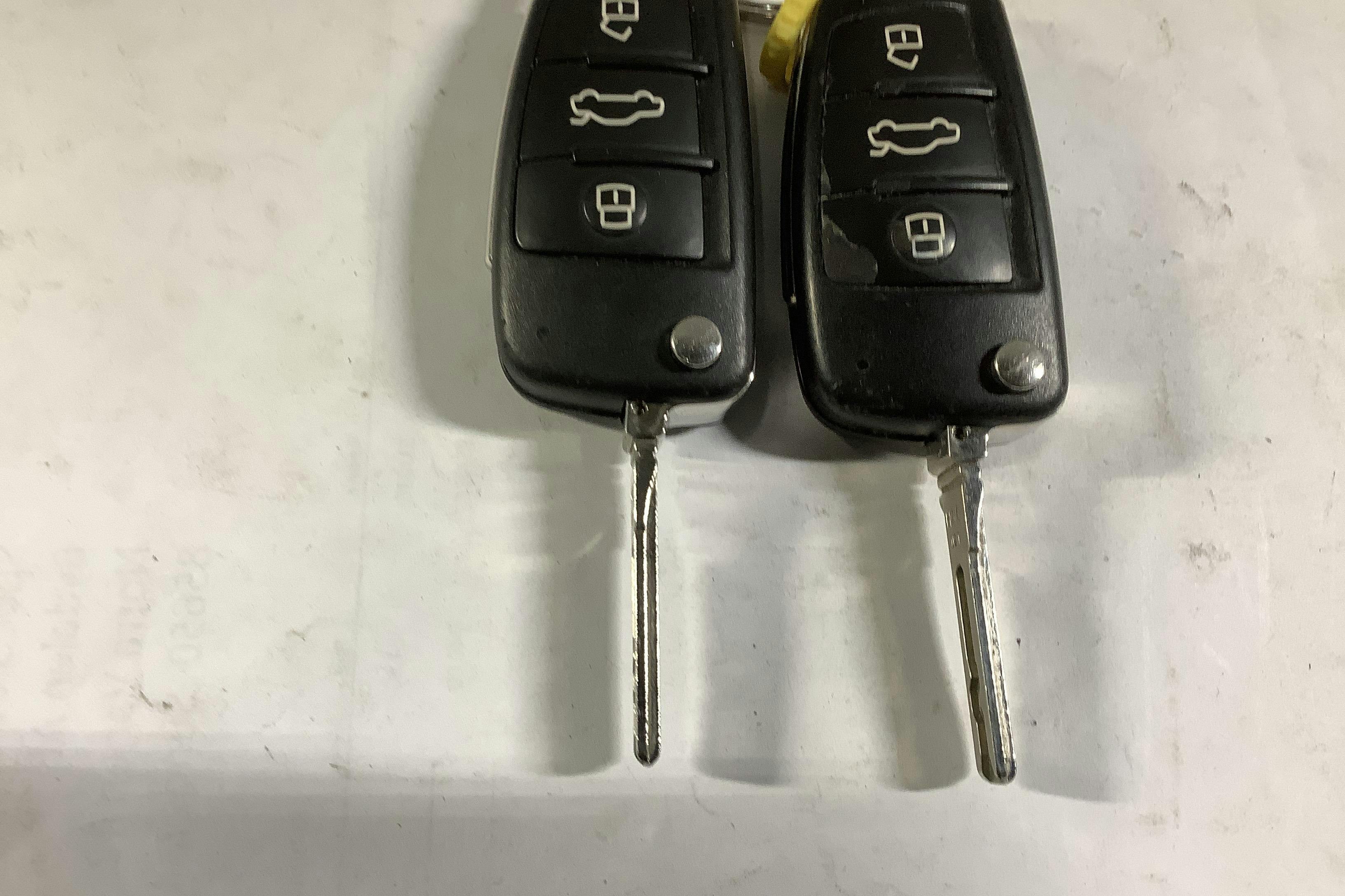 Presentation photo 16 of 16: Audi A3 2.0 TDI Sedan (150hk) - 168 010 km - Manual - gray - 2017