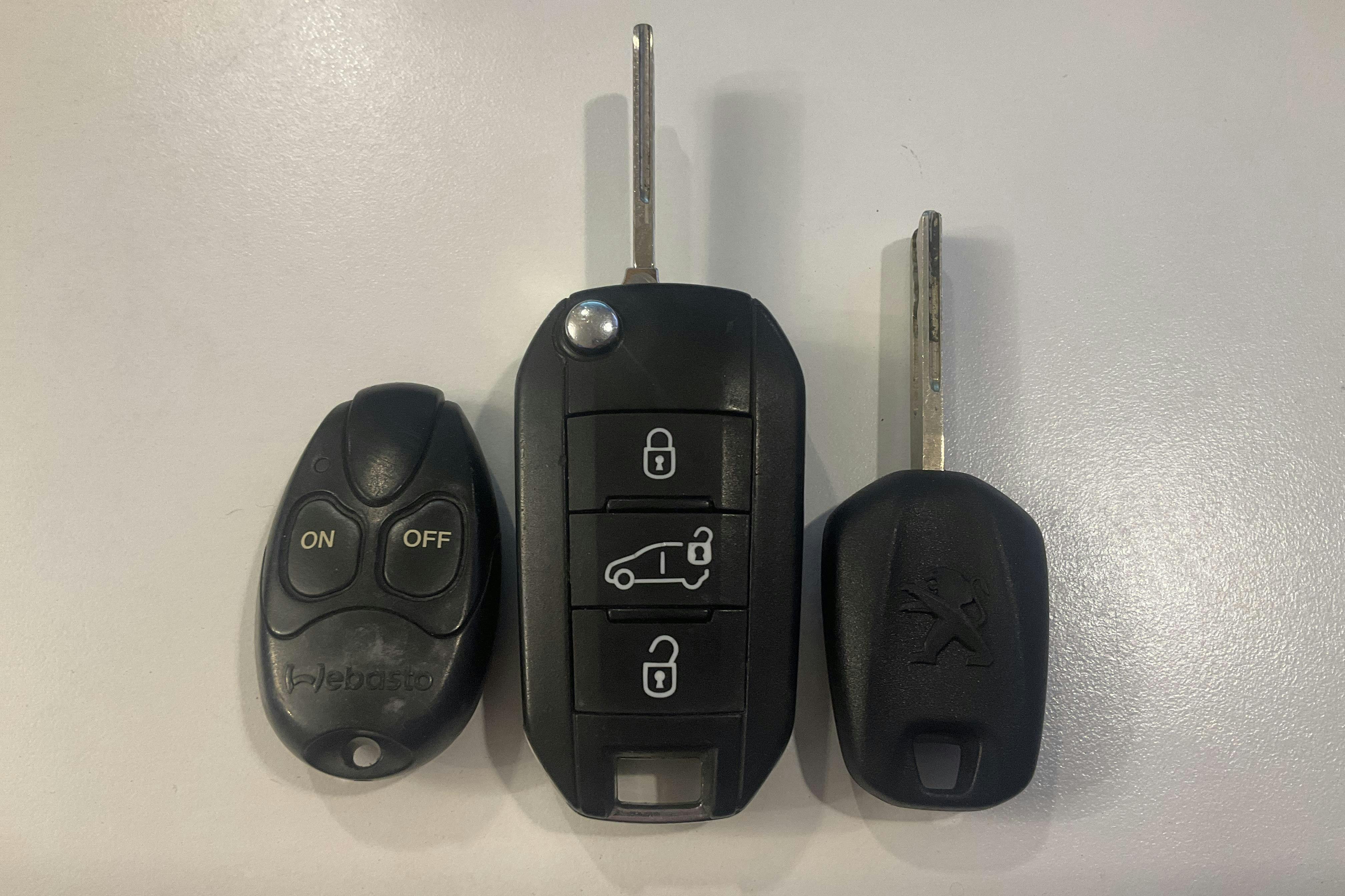 Presentation photo 19 of 19: Peugeot Expert BlueHDi Skåp (177hk) - 199 320 km - Automatic - white - 2019