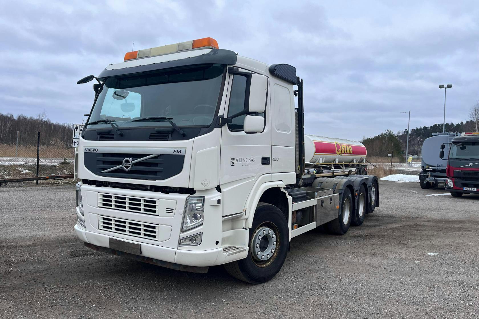 Esittelykuva 1 osoitteesta 103: VOLVO FM420 - 2 797 820 km - Automaattinen - valkoinen - 2012