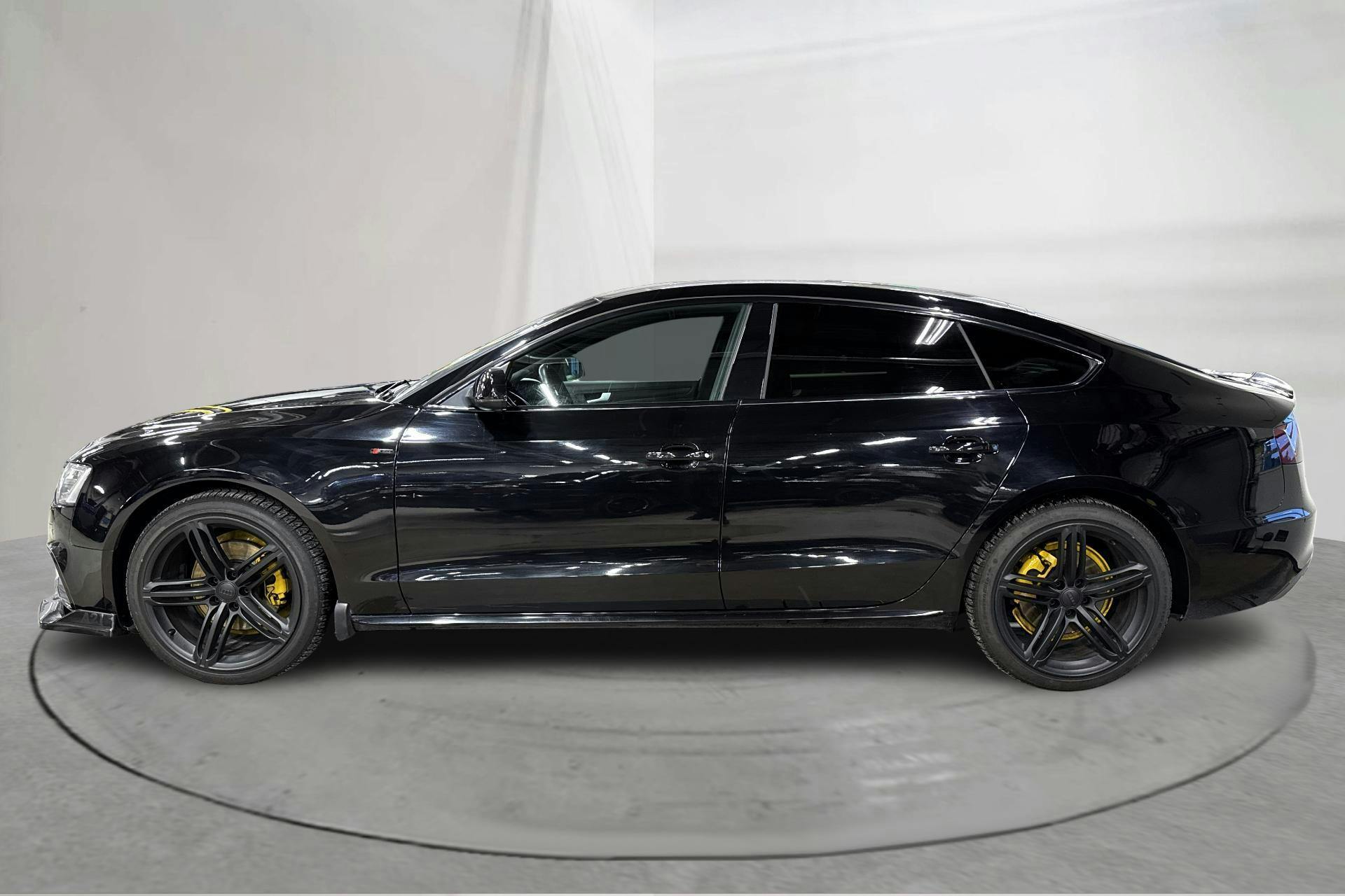 Presentationsfoto 2 av 13: Audi A5 1.8 TFSI Sportback (170hk) - 17 027 mil - Manuell - svart - 2014