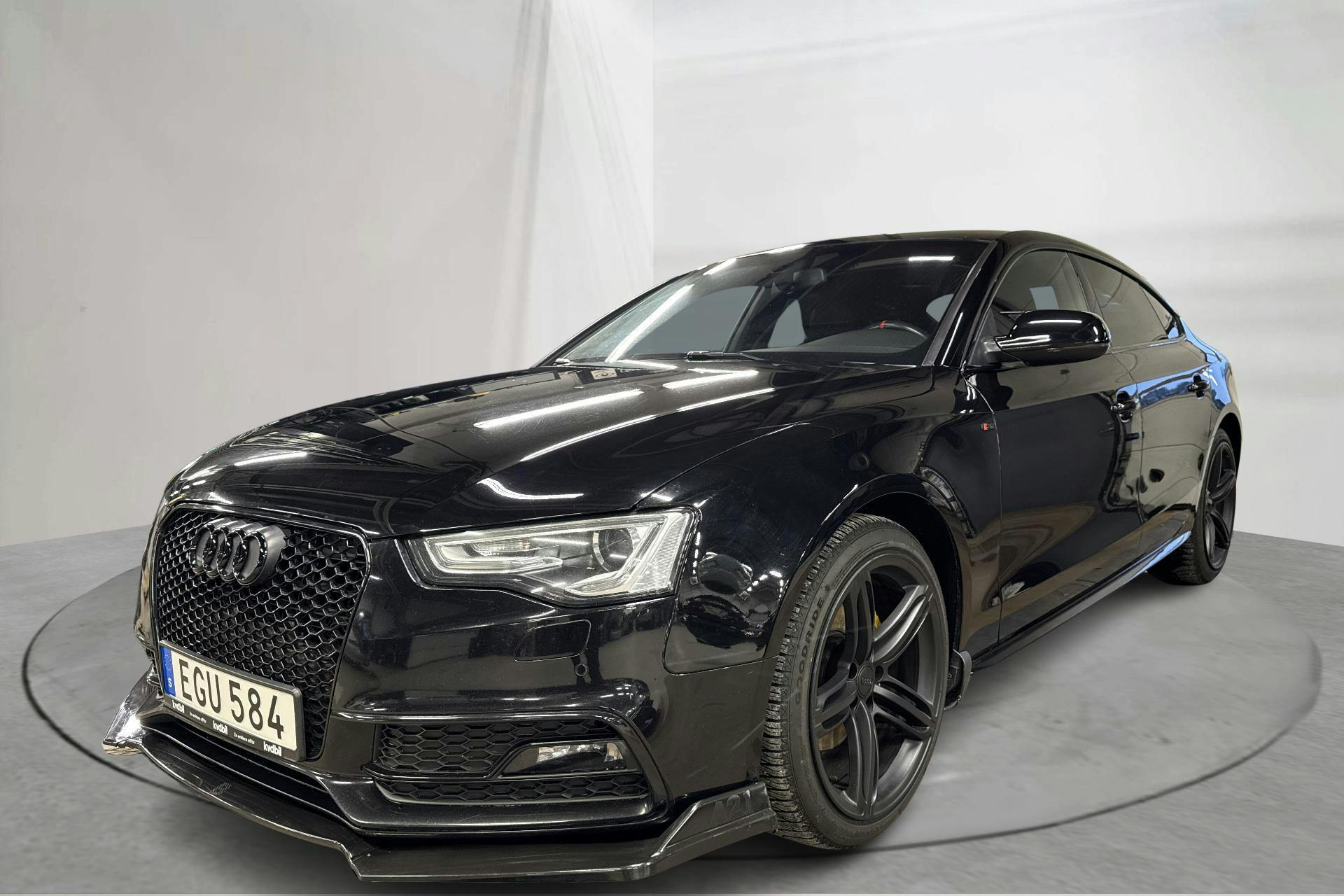 Presentationsfoto 1 av 13: Audi A5 1.8 TFSI Sportback (170hk) - 17 027 mil - Manuell - svart - 2014