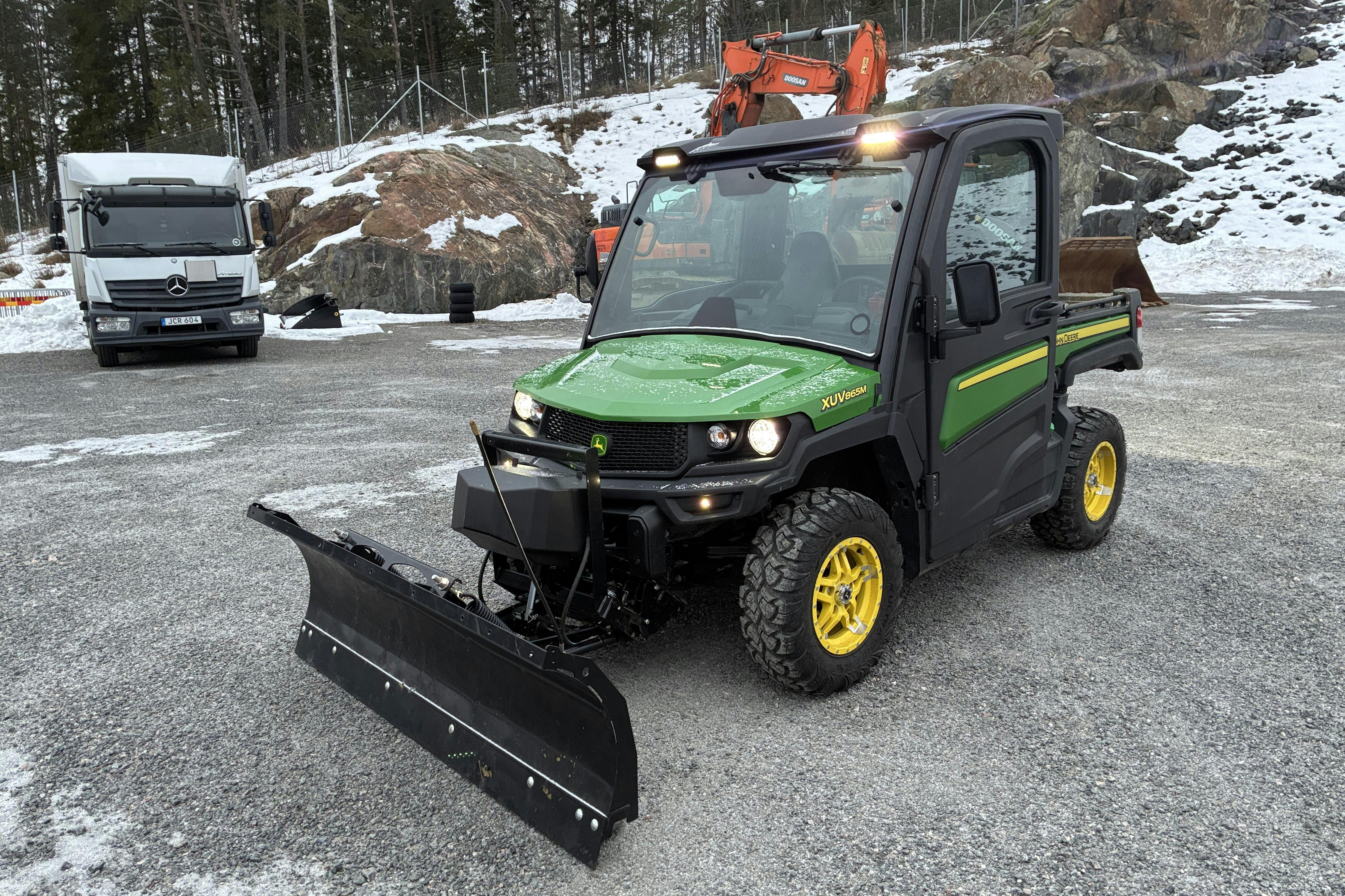 Præsentationsfoto 1 af 80: JOHN DEERE XUV865M -  - Grøn farve - 2020