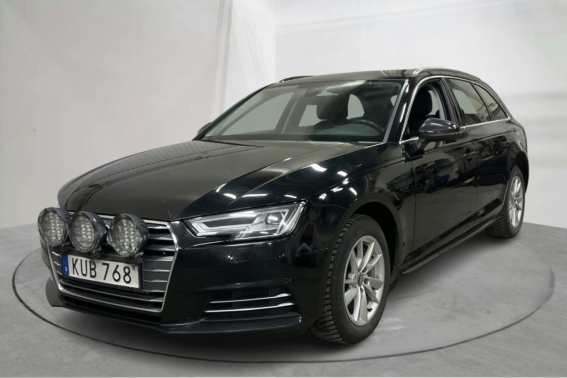 Præsentationsfoto 1 af 15: Audi A4 2.0 TDI Avant quattro (190hk) - 192 400 kilometer - Salgsautomat - Sort - 2018