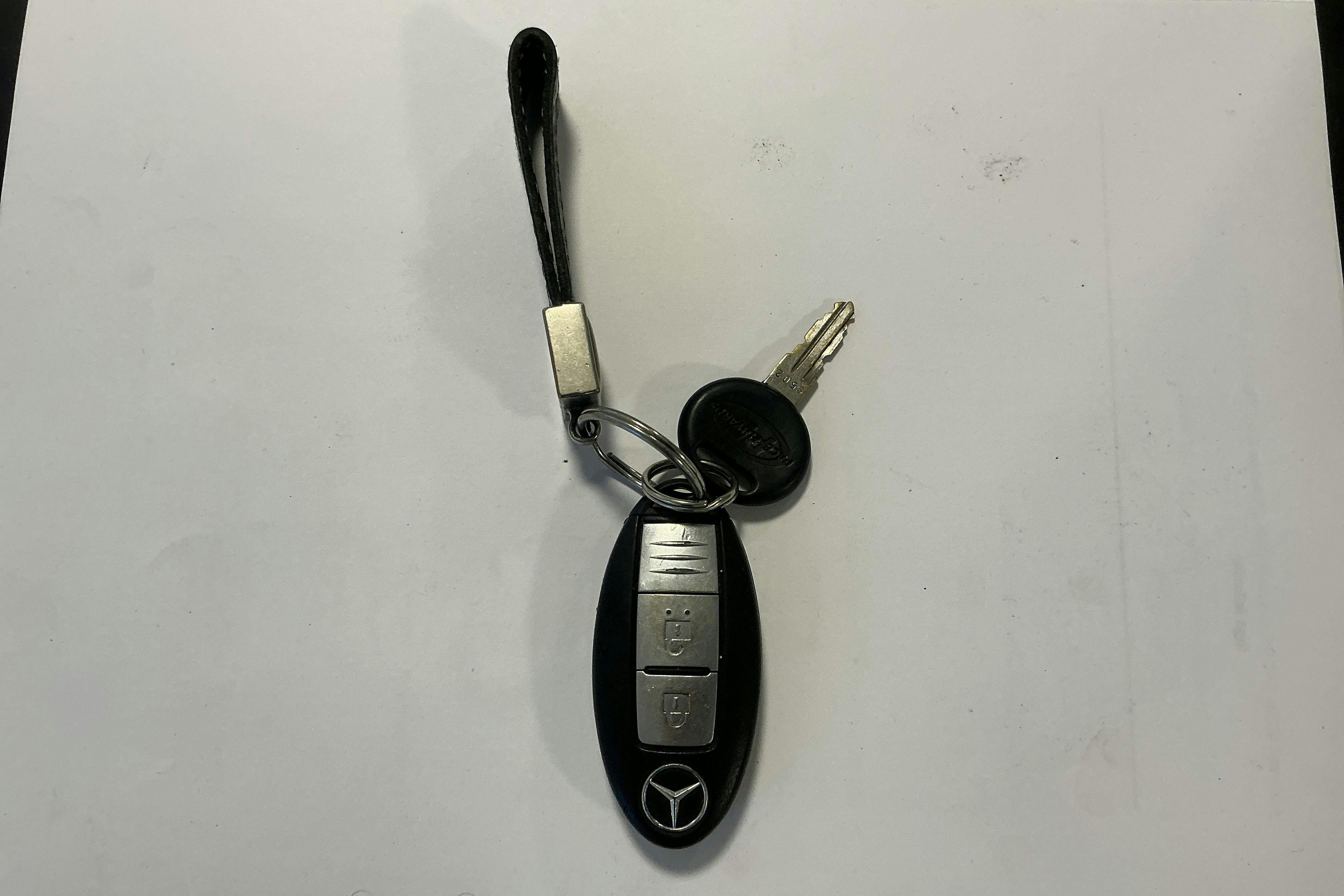 Präsentationsfoto 14 von 14: Mercedes X 250 d 4MATIC (190hk) - 152 900 Kilometer - Verkaufsautomat - Weiß - 2018