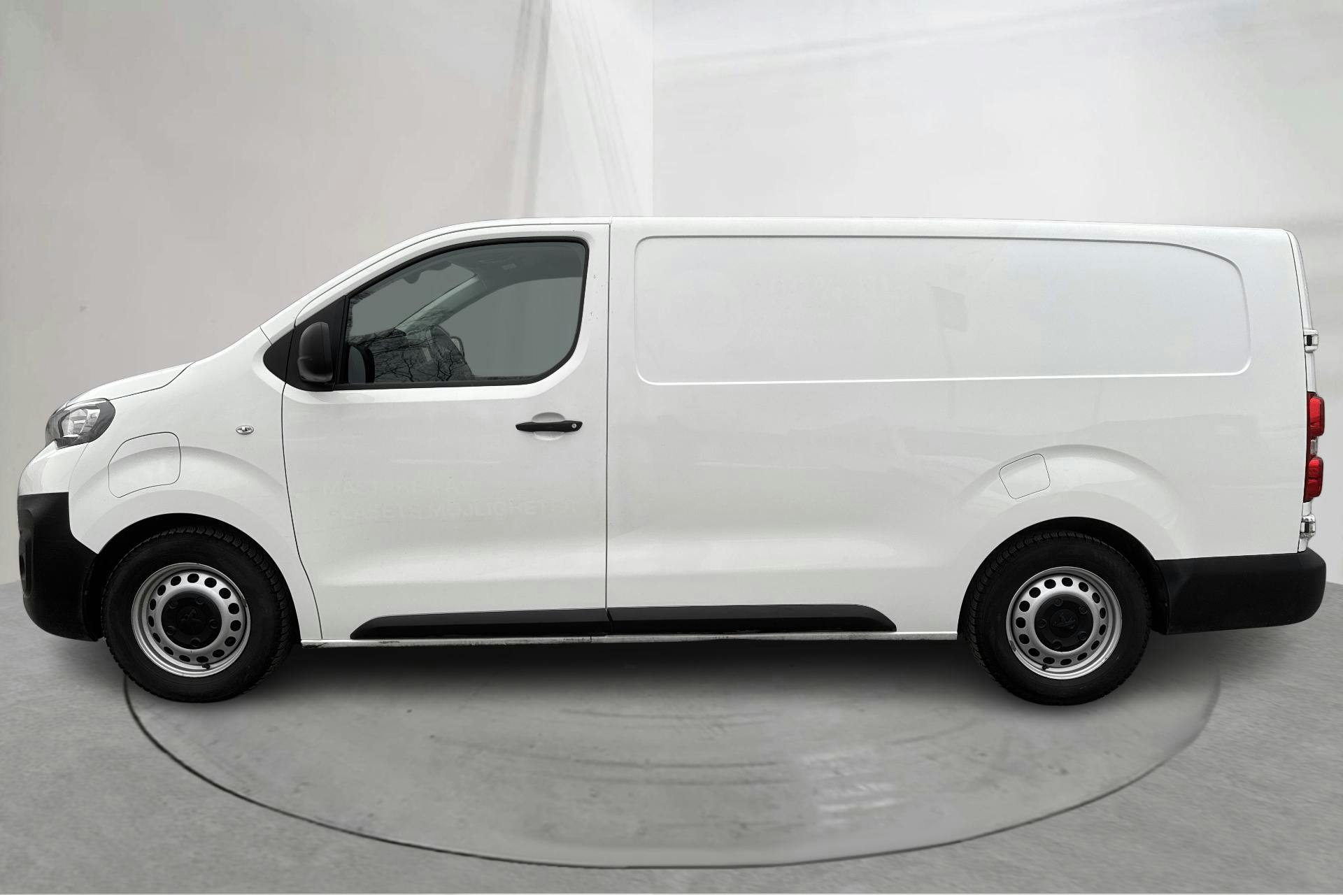 Zdjęcie prezentacyjne 2 z 18: Peugeot e-Expert Skåp 75kWh (136hk) - 42 570 km - Automatyczna - biały - 2022