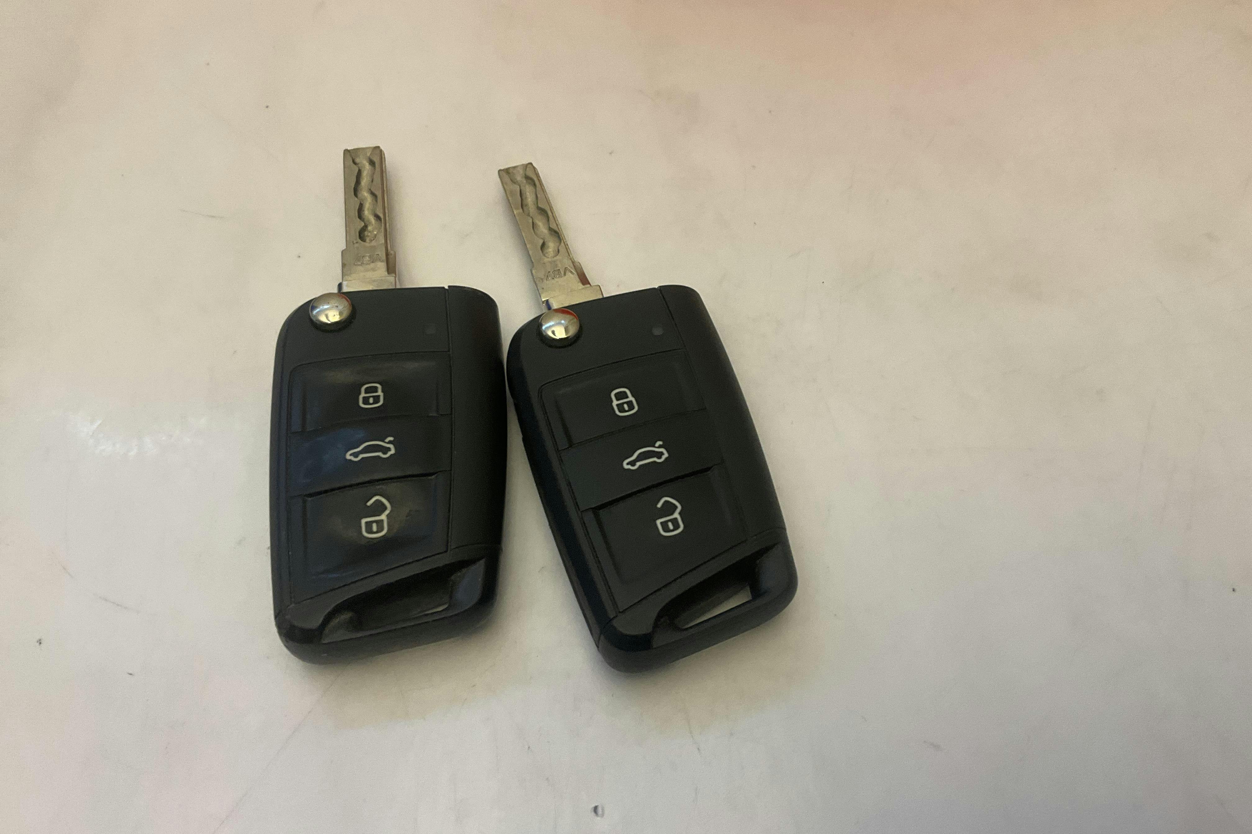 Præsentationsfoto 13 af 13: VW e-Golf VII 5dr (136hk) - 255 710 kilometer - Salgsautomat - Hvid - 2018