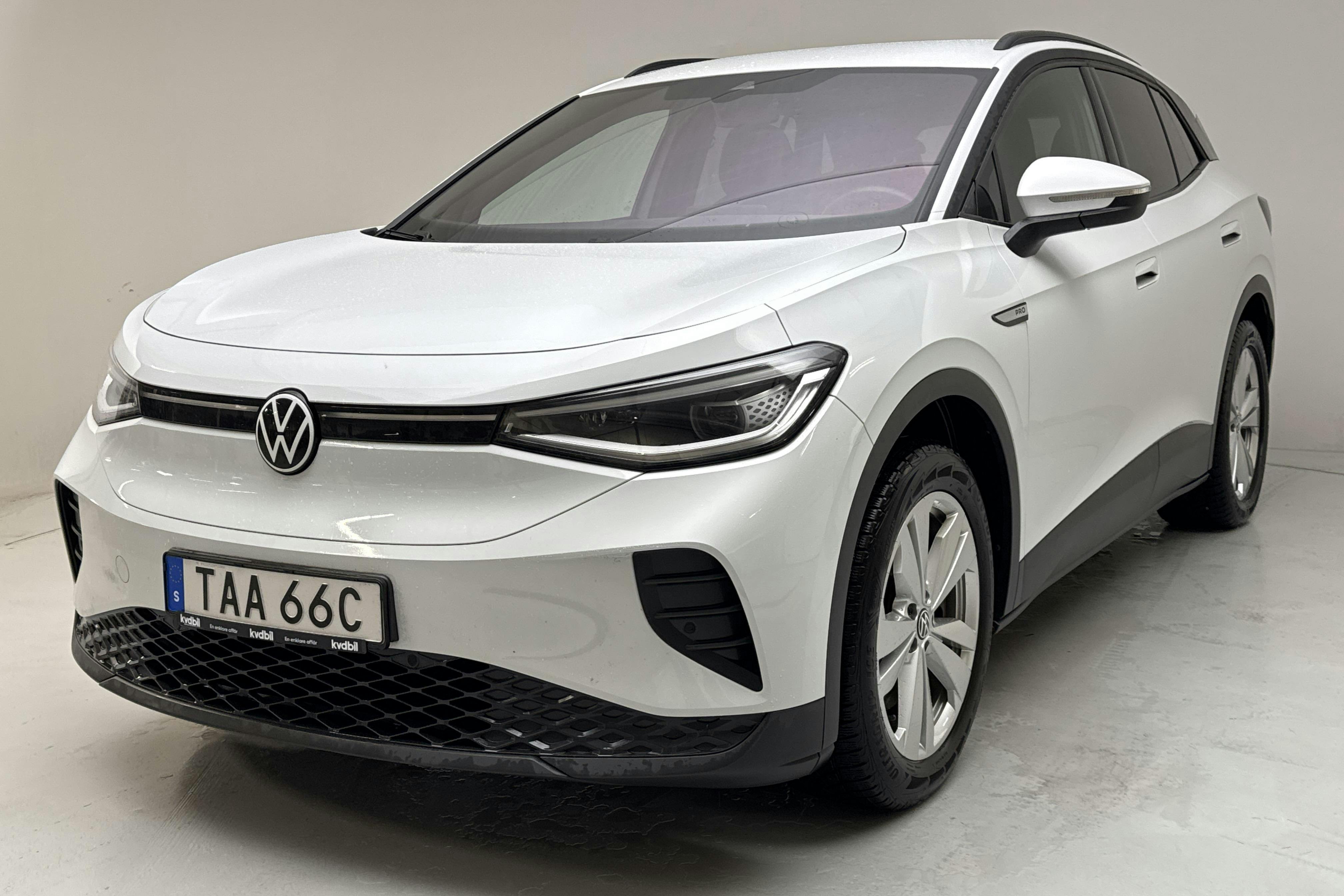 Presentation photo 1 of 17: VW ID.4 77kWh (204hk) - 65 780 km - Automatic - white - 2021