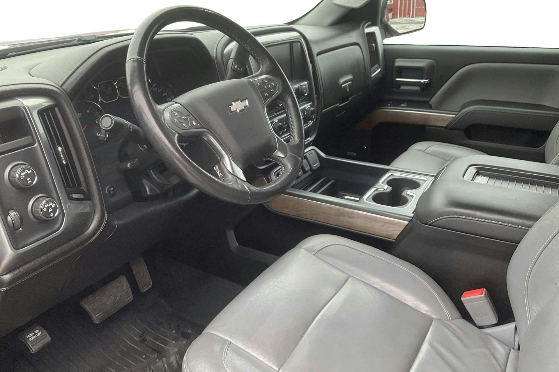 Presentation photo 12 of 12: CHEVROLET SILVERADO Silverado 1500 6.2 V8 (426hk) - 70 700 km - Automatic - red - 2018