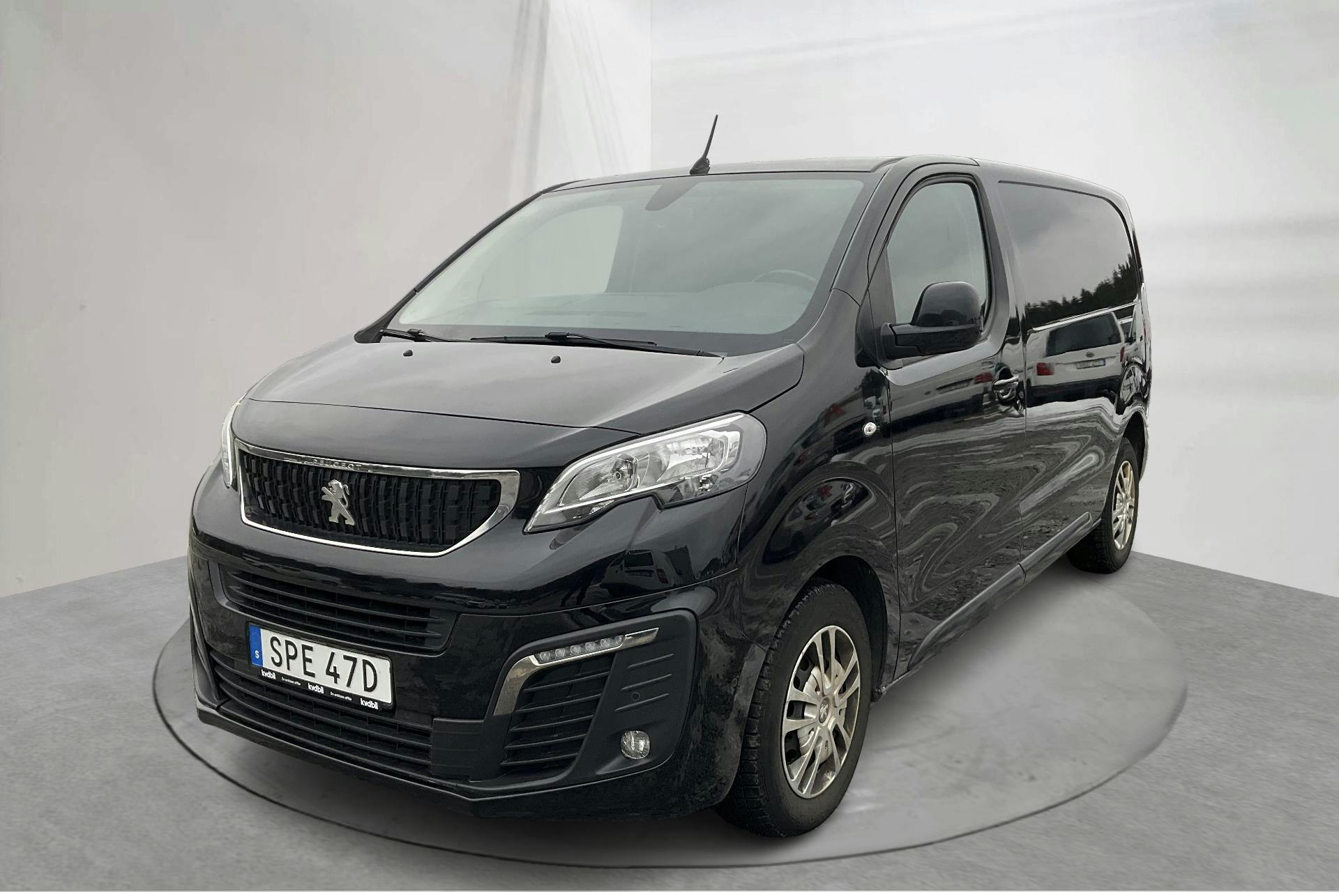 Zdjęcie prezentacyjne 1 z 13: Peugeot Expert BlueHDi Skåp (177hk) - 95 320 km - Automatyczna - czarny - 2021