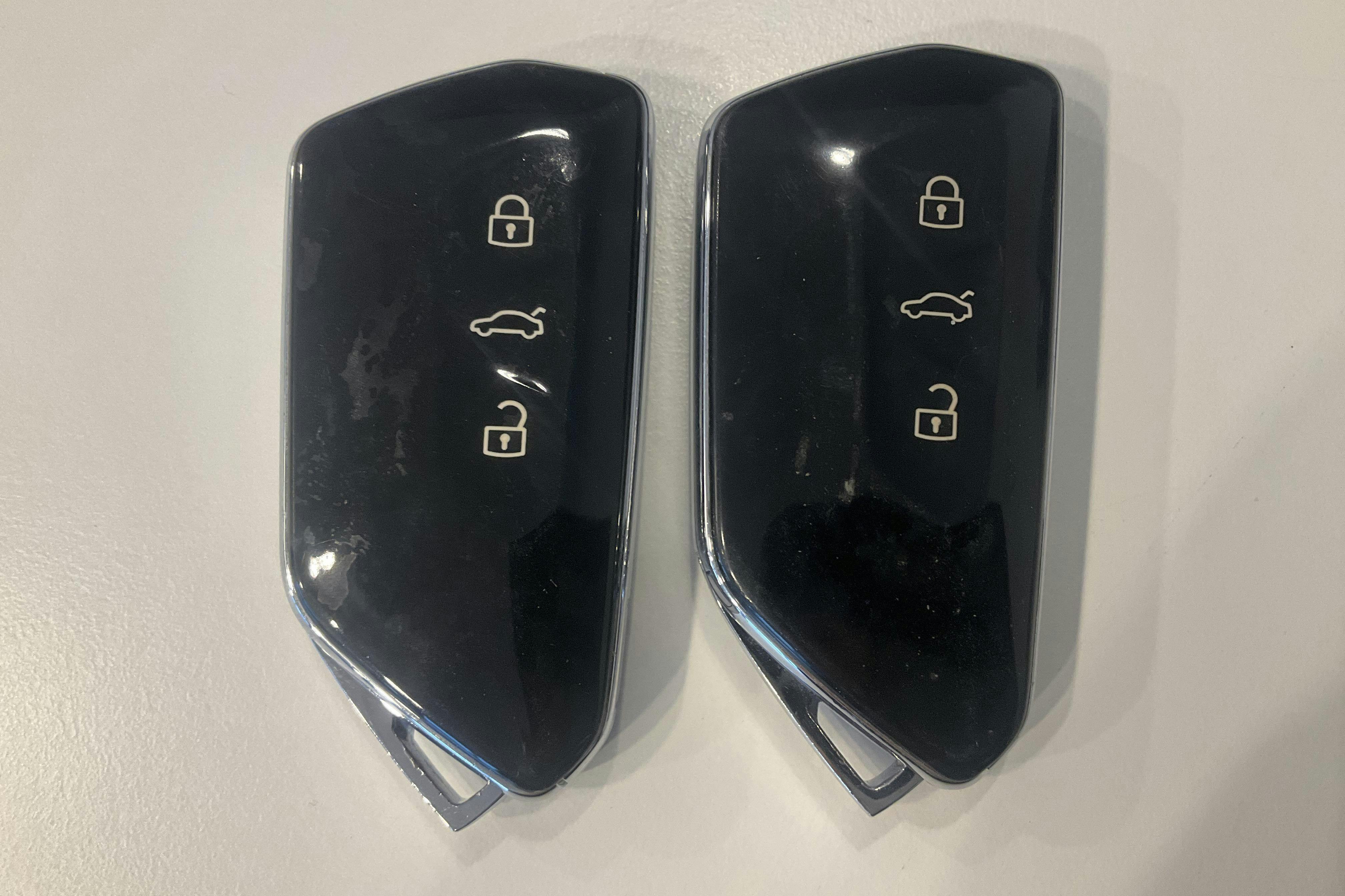 Presentation photo 23 of 23: VW ID.4 77kWh (204hk) - 119 870 km - Automatic - white - 2023