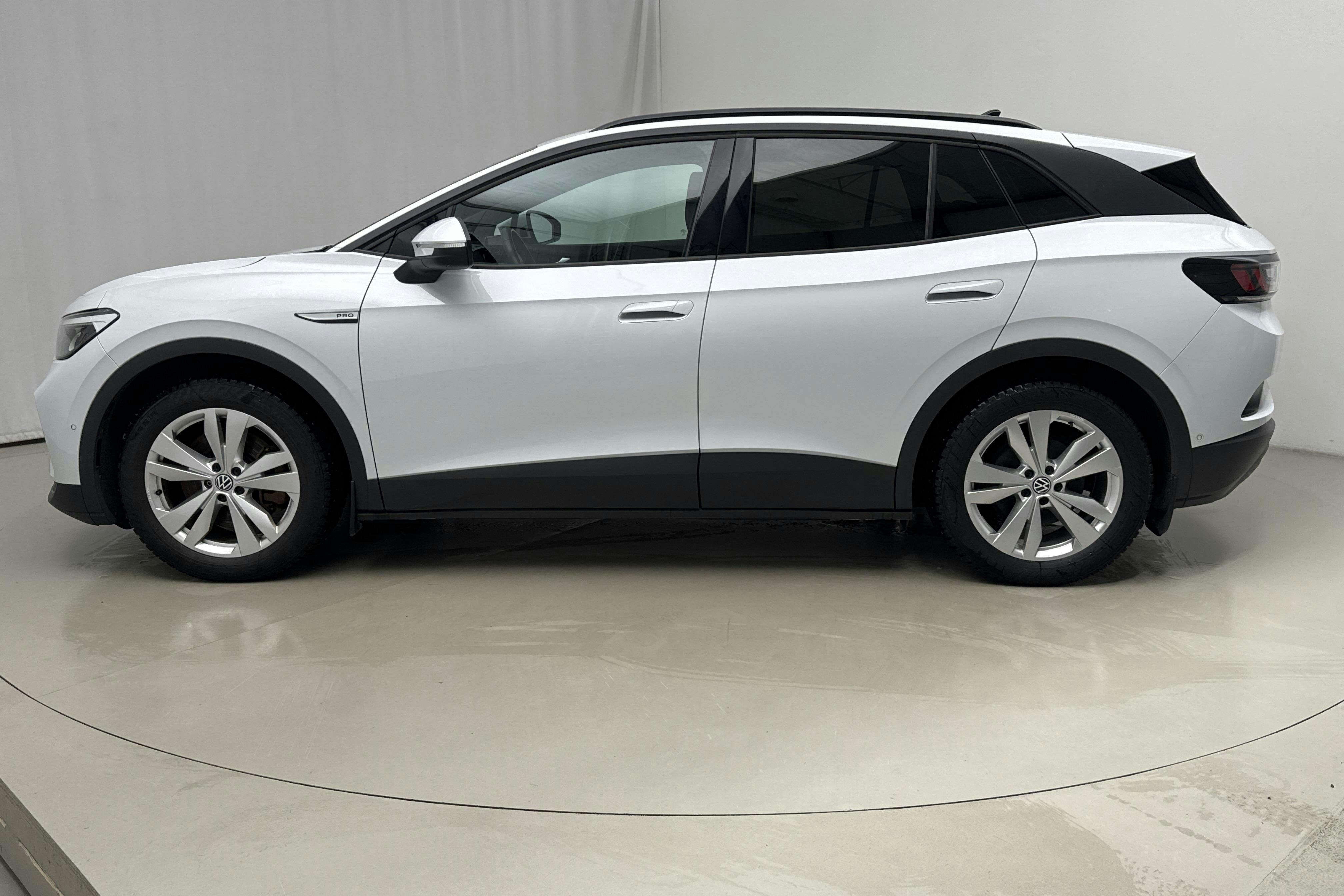 Presentation photo 2 of 23: VW ID.4 77kWh (204hk) - 119 870 km - Automatic - white - 2023