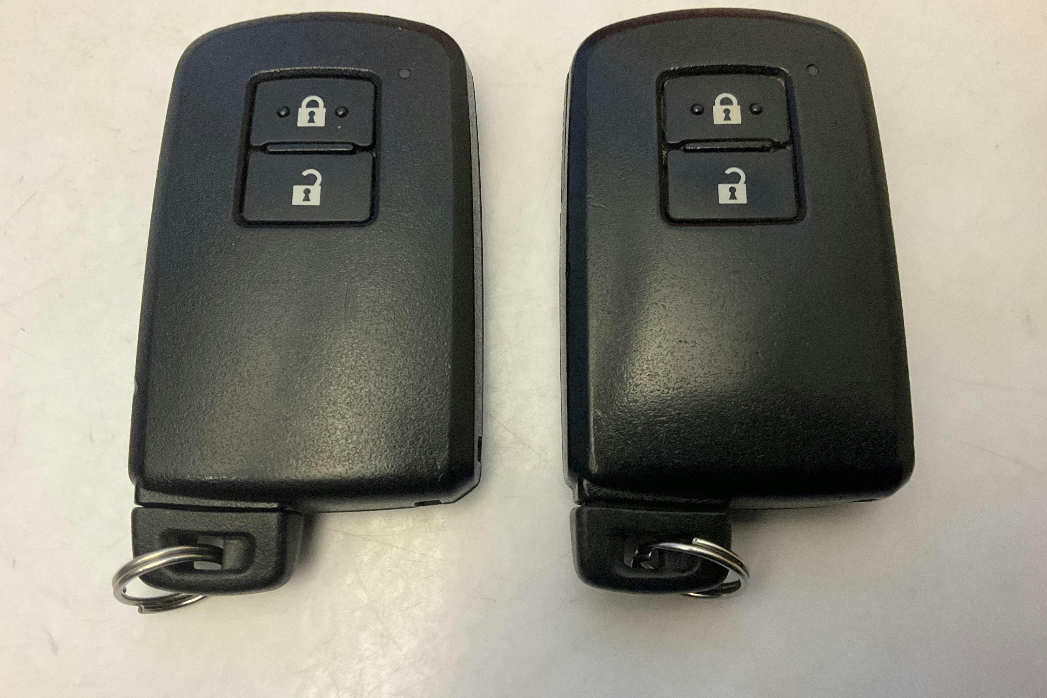 Presentation photo 13 of 13: Toyota Auris 1.8 HSD 5dr (99hk) - 73 080 km - Automatic - white - 2016