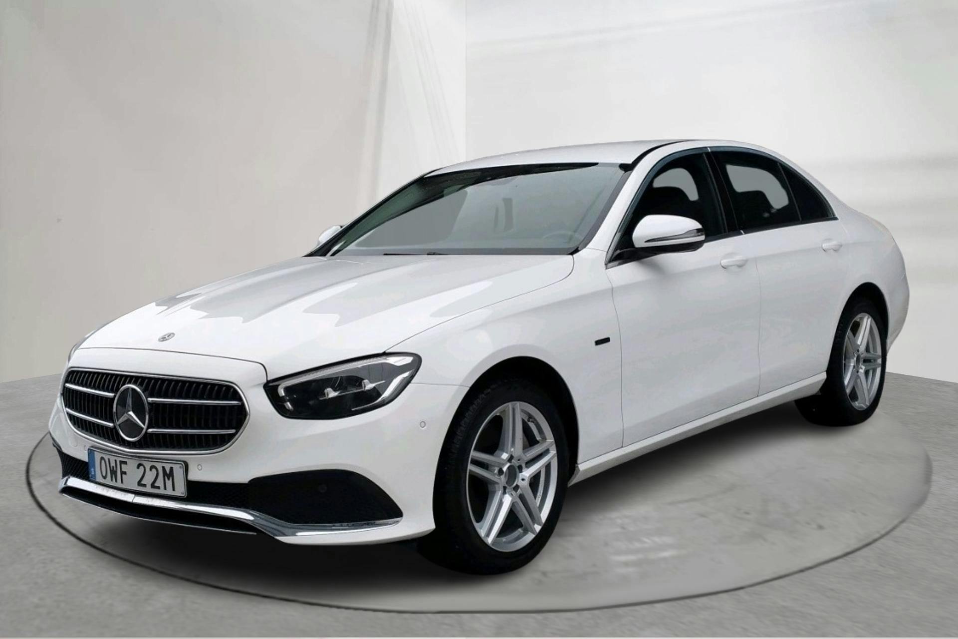 Presentationsfoto 1 av 16: Mercedes E 300 de Sedan 4MATIC W213 (306hk) - 7 343 mil - Automat - vit - 2021