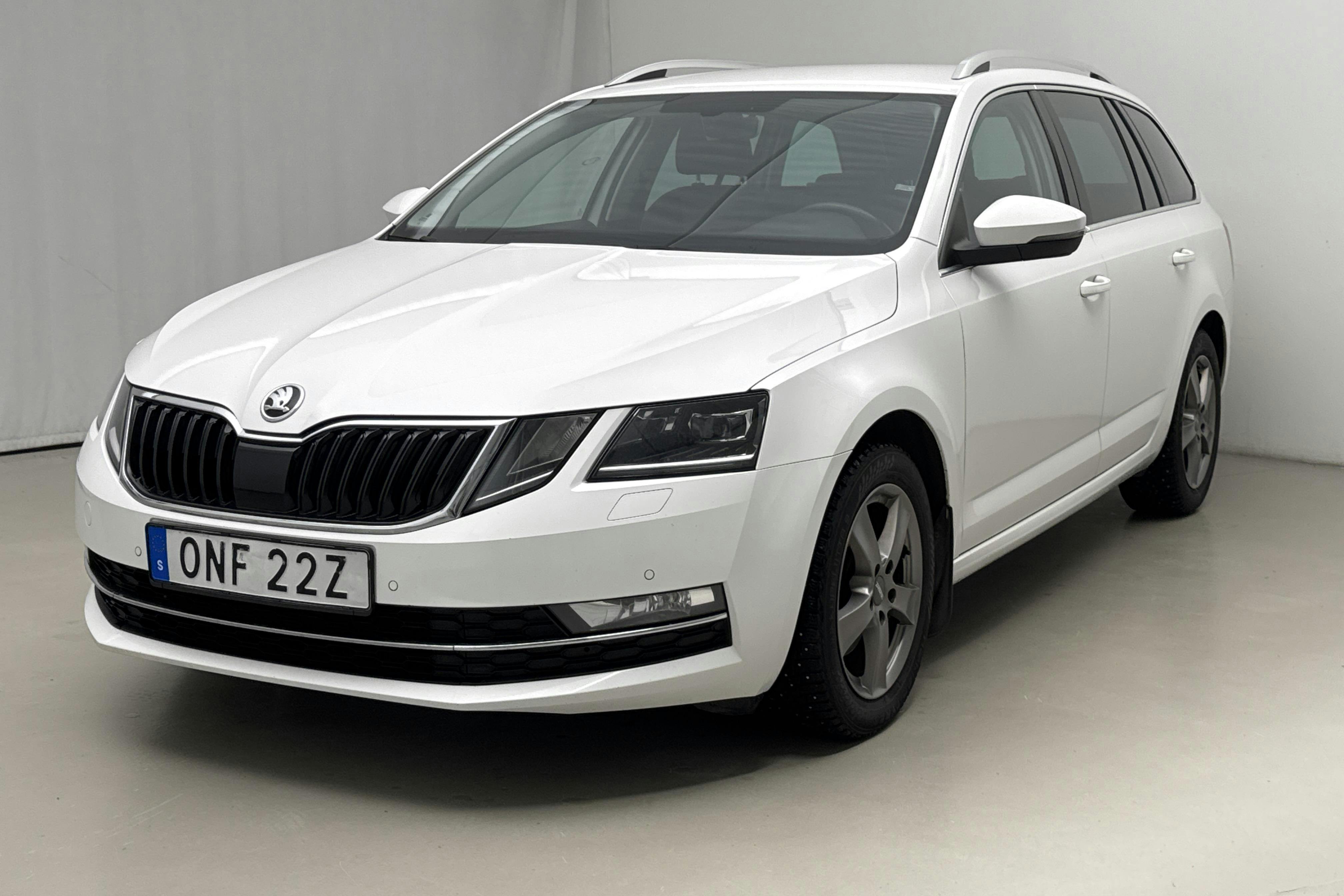 Zdjęcie prezentacyjne 1 z 16: Skoda Octavia III 1.5 TSI Combi (150hk) - 143 660 km - Automatyczna - biały - 2019