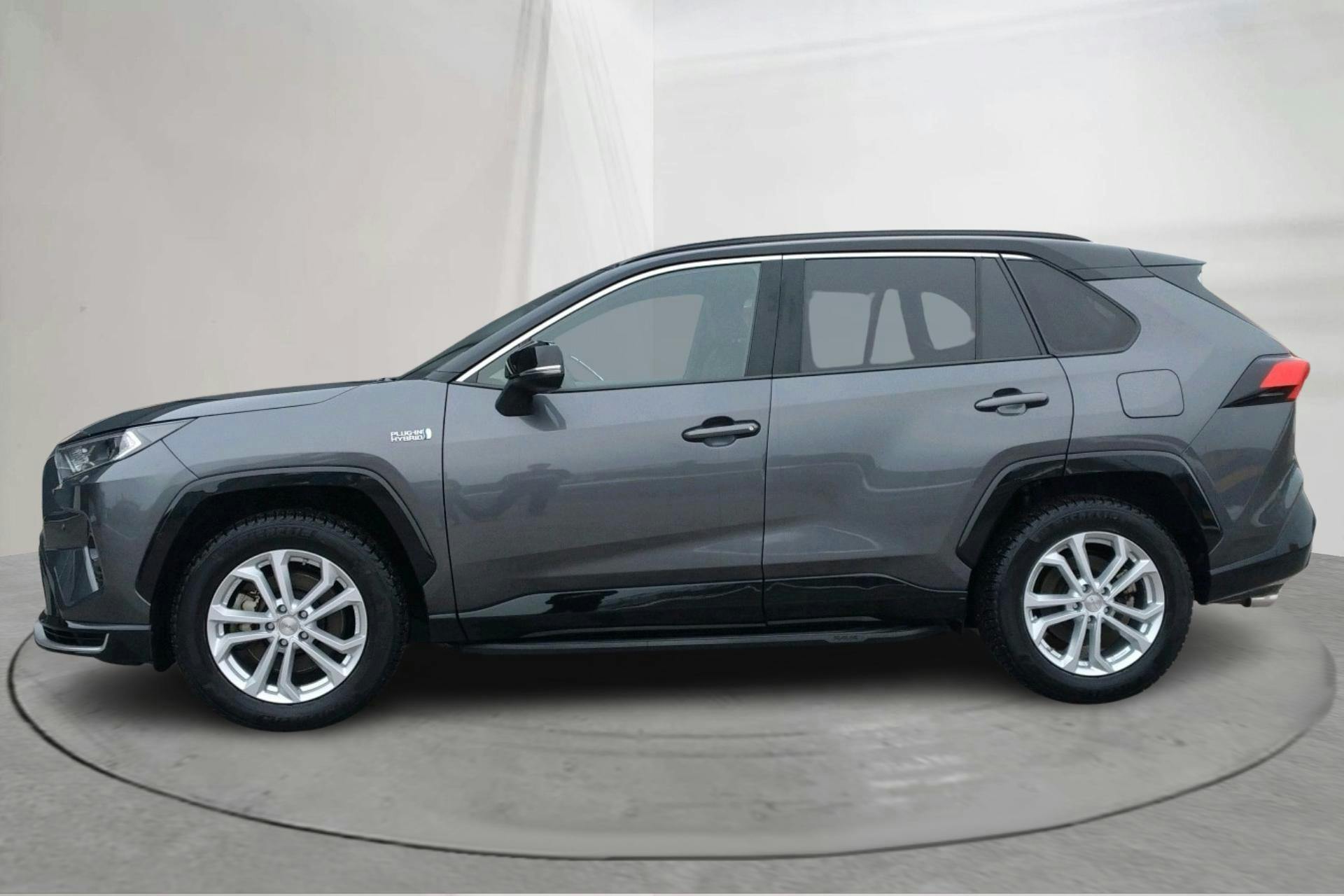 Præsentationsfoto 2 af 17: Toyota RAV4 2.5 Plug-in Hybrid AWDi (306hk) - 45 050 kilometer - Salgsautomat - grå - 2021