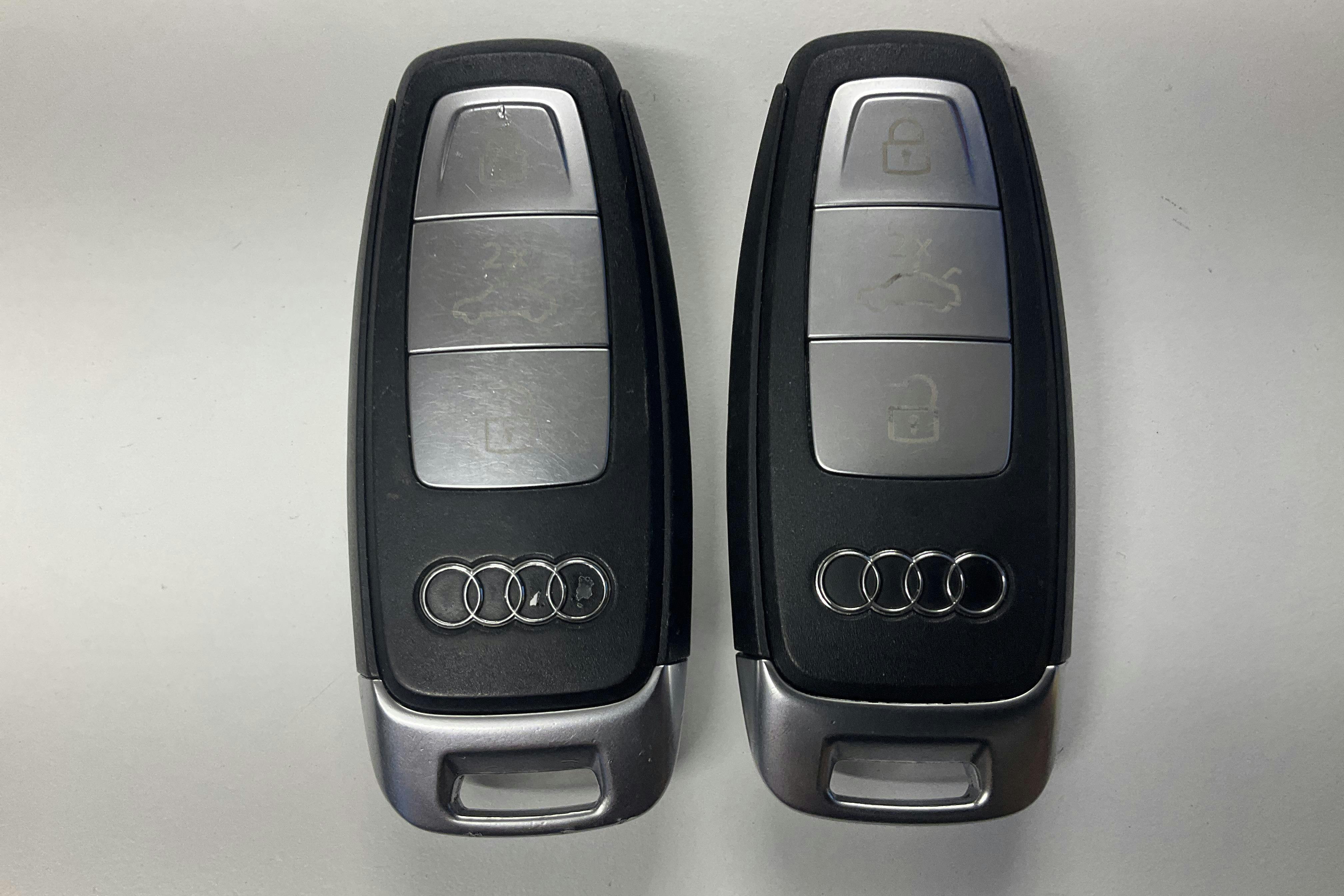 Præsentationsfoto 17 af 17: Audi Q4 40 e-tron 77kWh (204hk) - 64 630 kilometer - Salgsautomat - grå - 2023