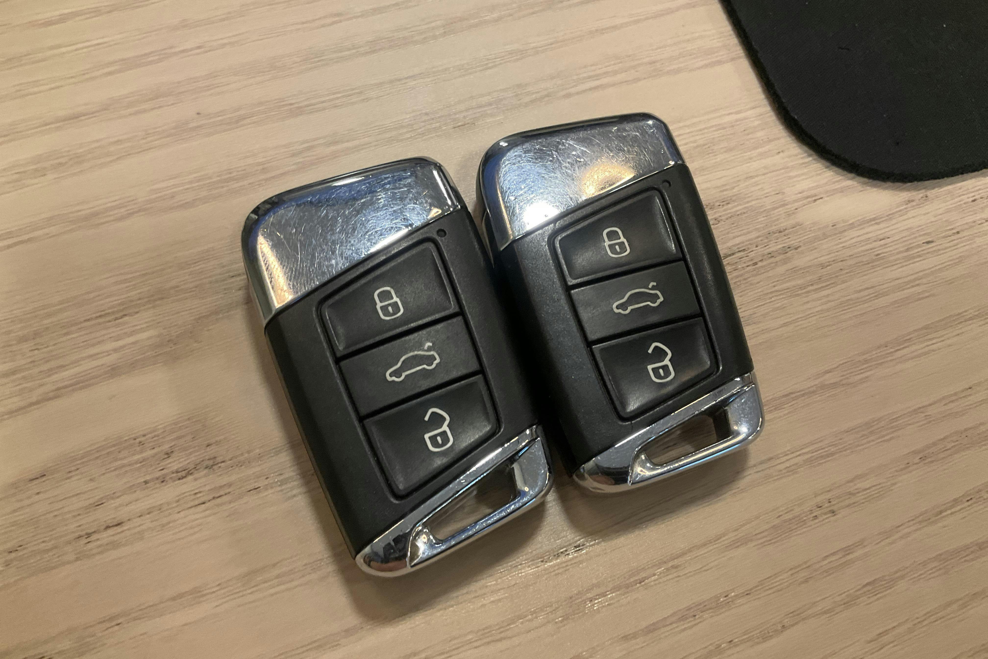 Presentationsfoto 16 av 16: VW Arteon 2.0 TSI 4MOTION (272hk) - 15 575 mil - Automat - gul - 2019