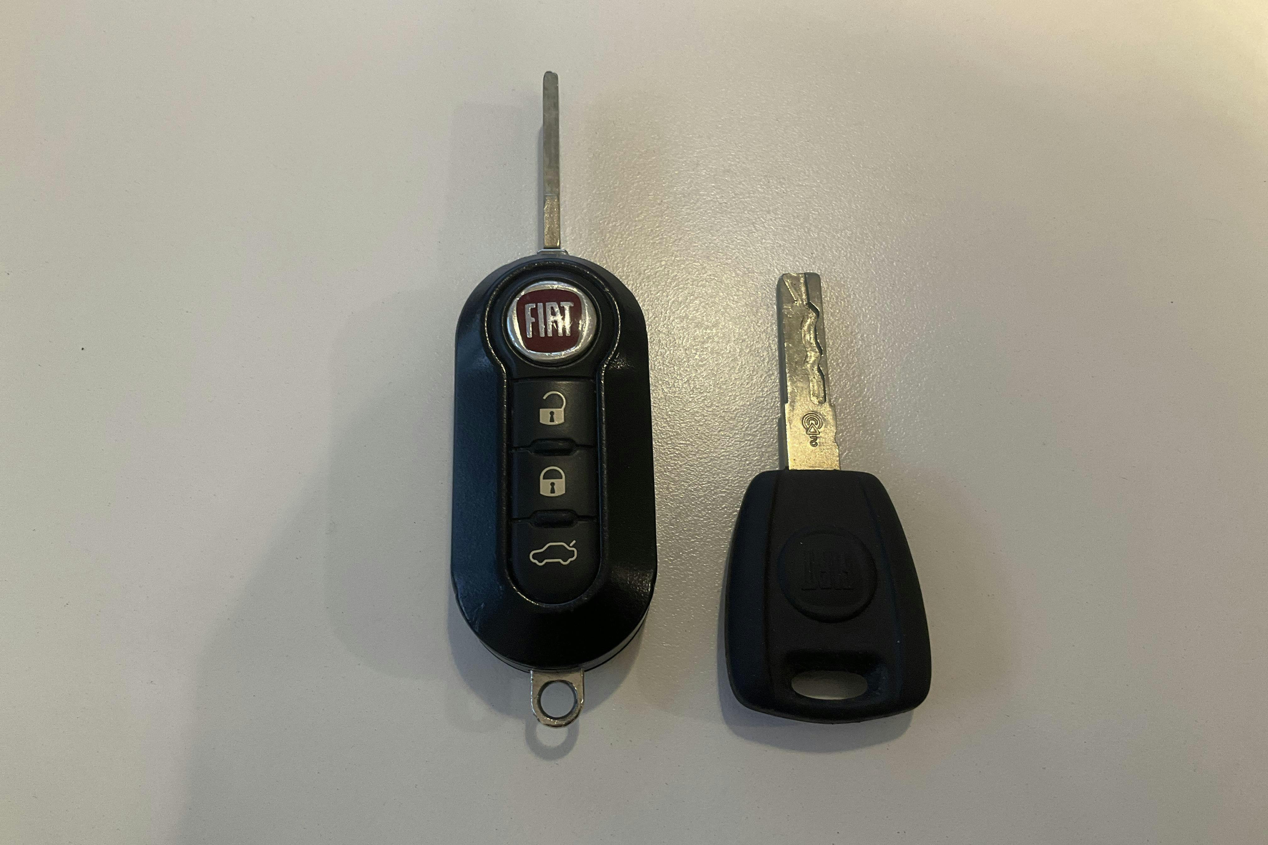 Zdjęcie prezentacyjne 12 z 12: Fiat 500 1.2 (69hk) - 61 770 km - Manualna - 2015