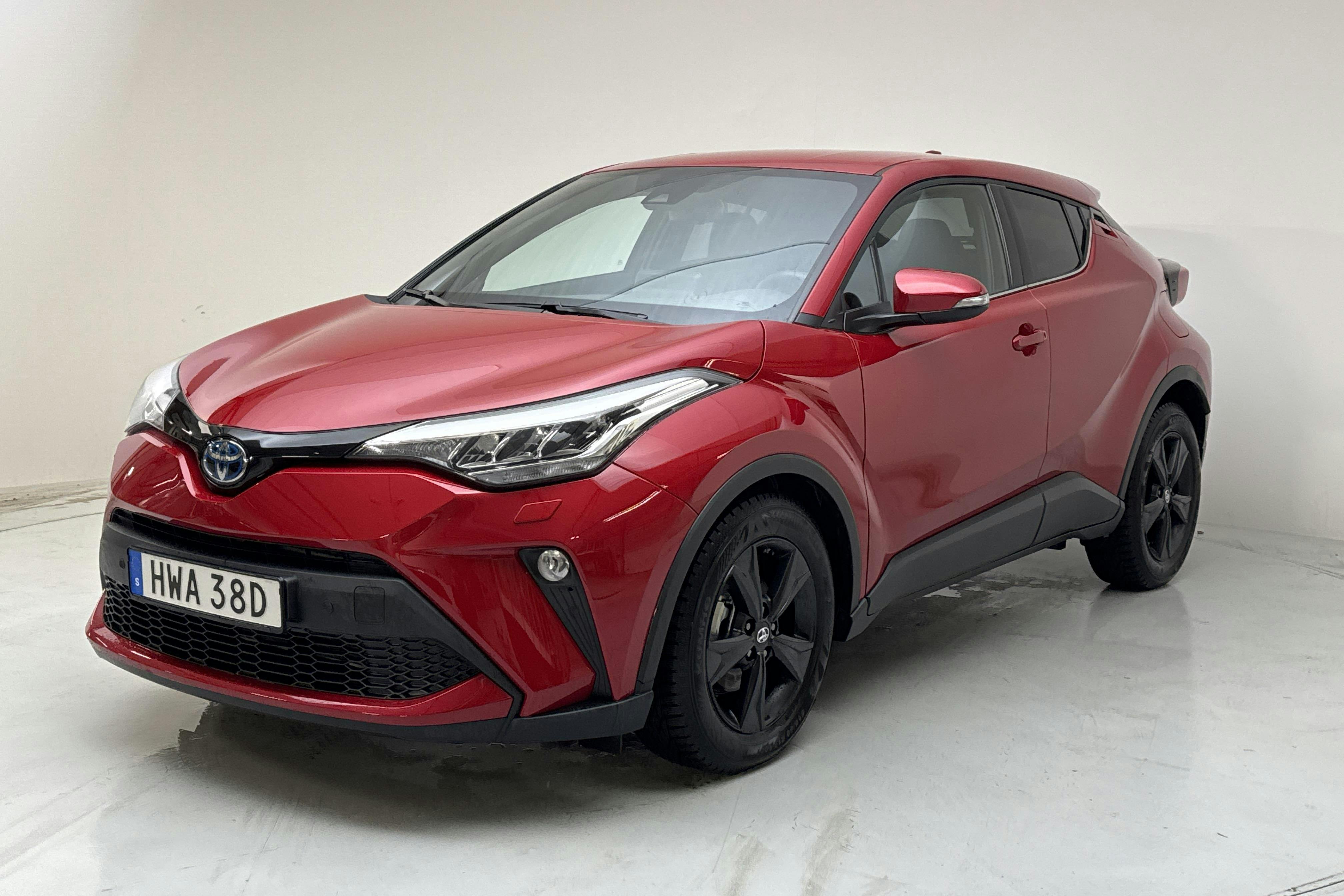 Esittelykuva 1 osoitteesta 14: Toyota C-HR 1.8 HSD (122hk) - 9 880 km - Automaattinen - punainen - 2023