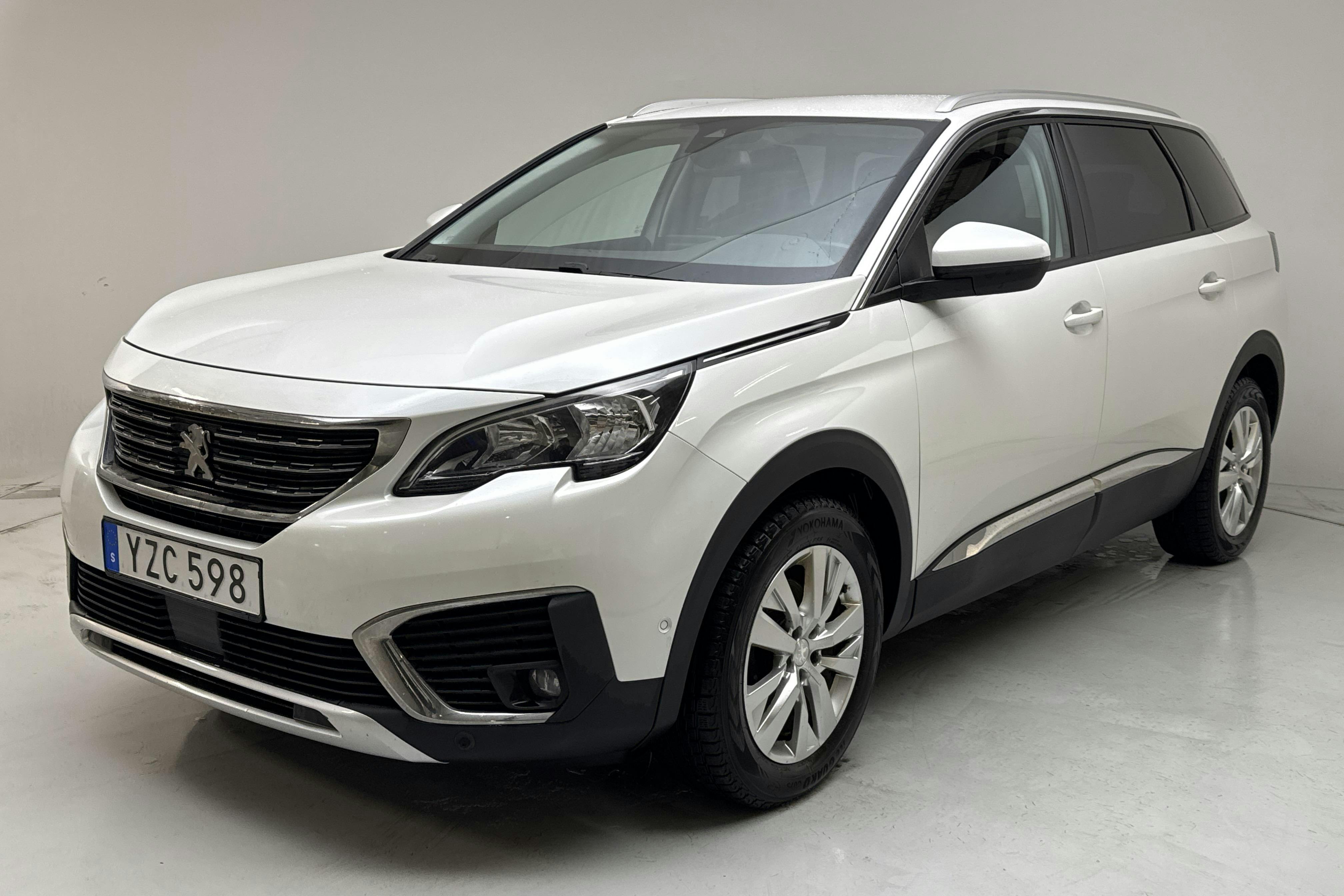 Presentationsfoto 1 av 14: Peugeot 5008 1.2 PureTech (130hk) - 20 383 mil - Automat - 2017