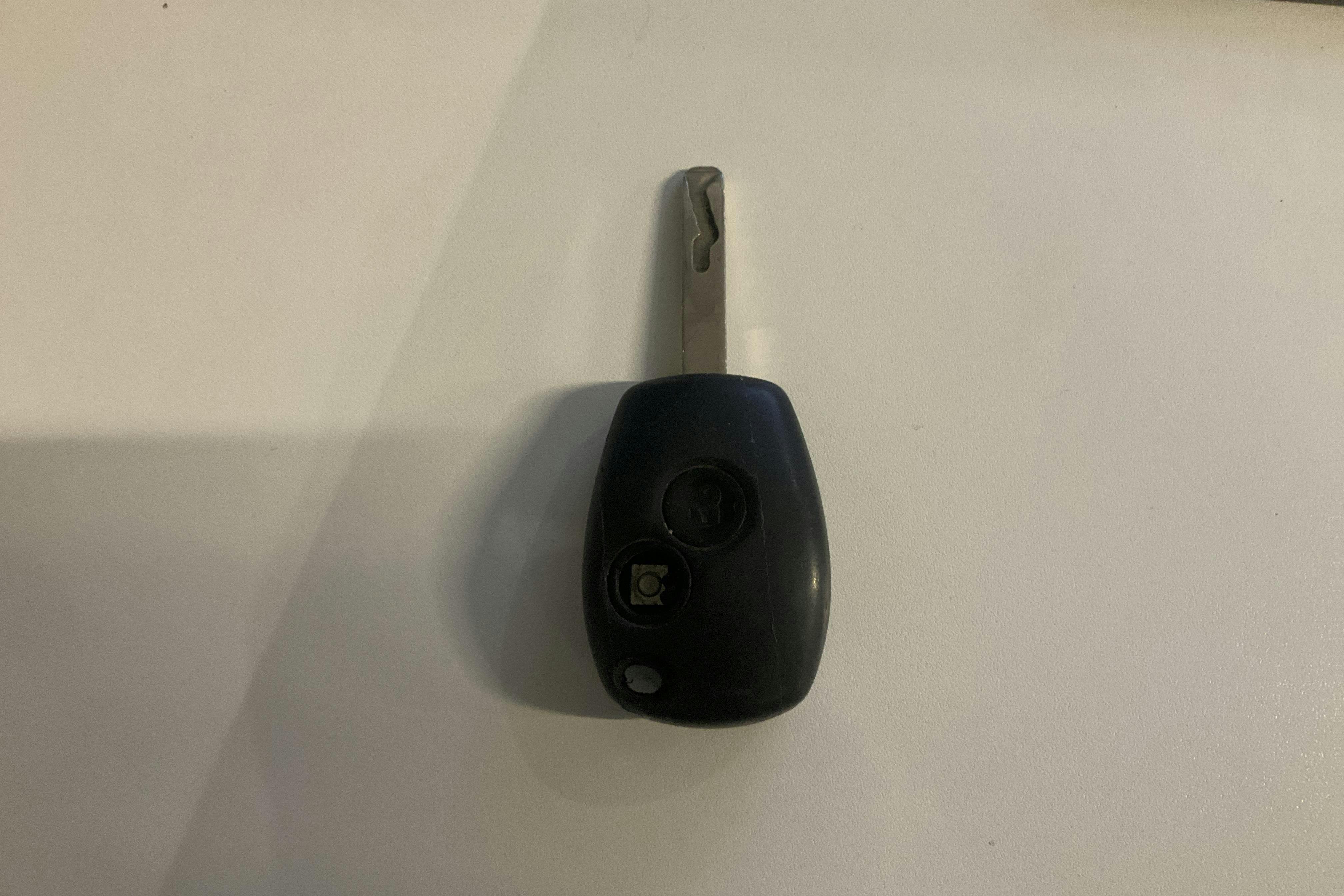 Zdjęcie prezentacyjne 15 z 15: Nissan NV300 1.6 dCi (125hk) - 205 640 km - Manualna - srebro - 2017