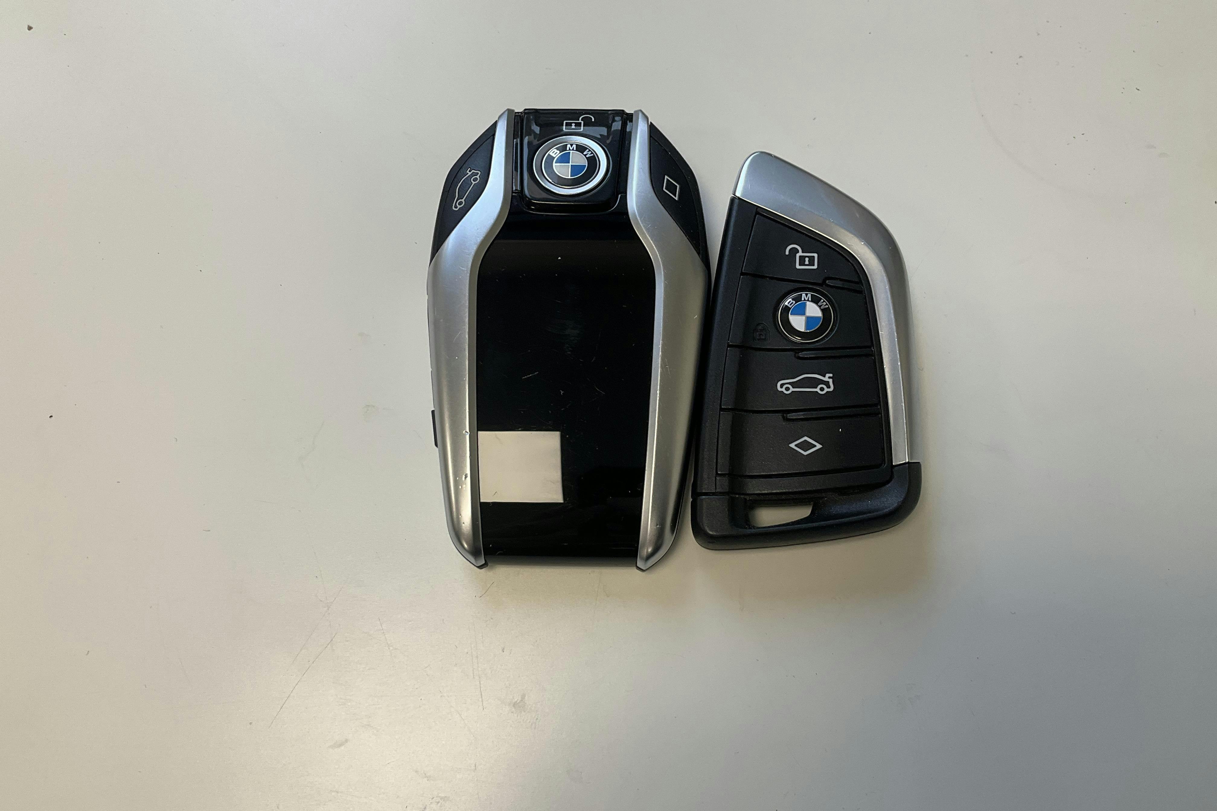 Præsentationsfoto 20 af 20: BMW 520d xDrive Touring, G31 LCI (190hk+11hk) - 148 000 kilometer - Salgsautomat - Sort - 2021