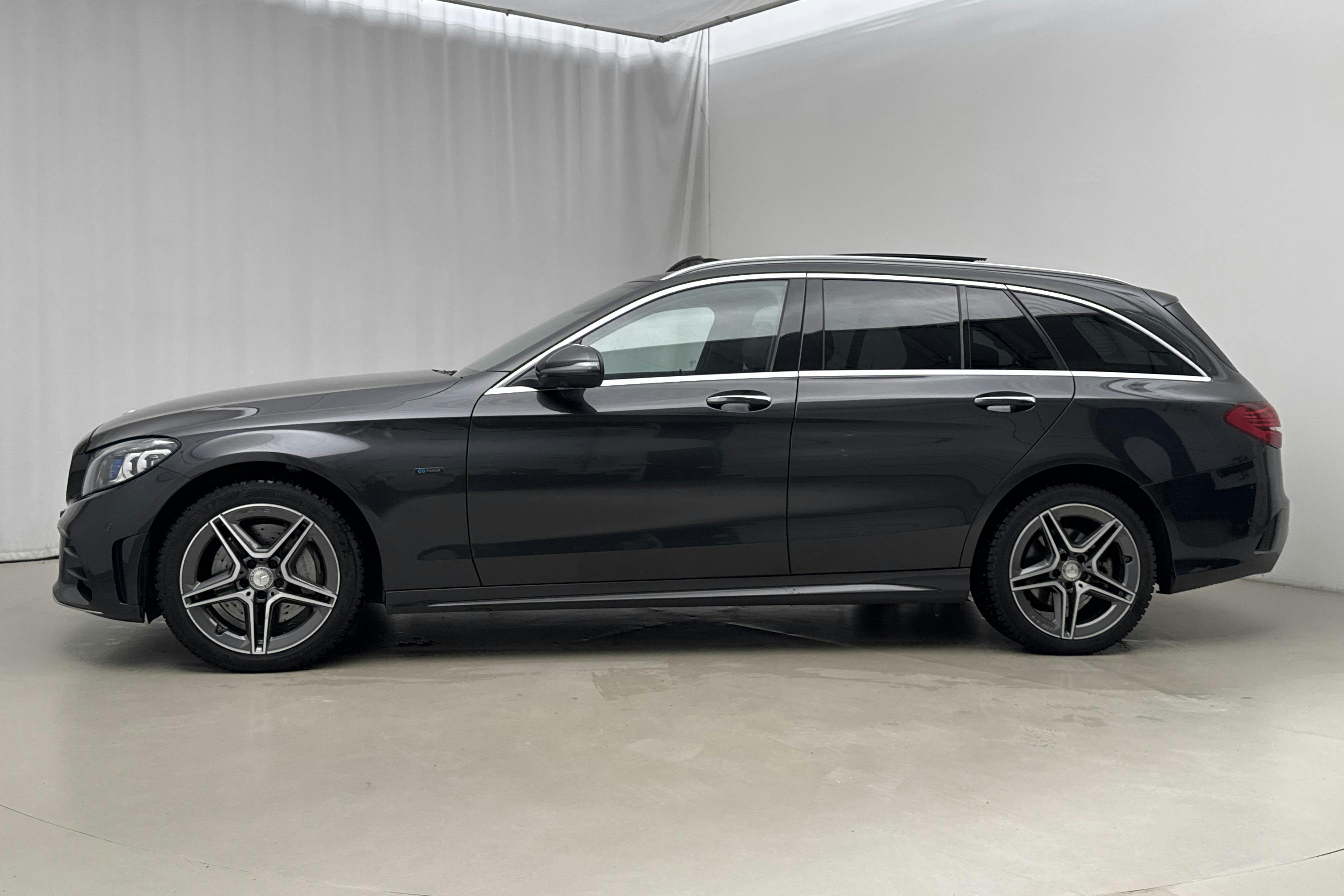 Presentationsfoto 2 av 24: Mercedes C 300 de Kombi S205 (306hk) - 16 598 mil - Automat - grå - 2021