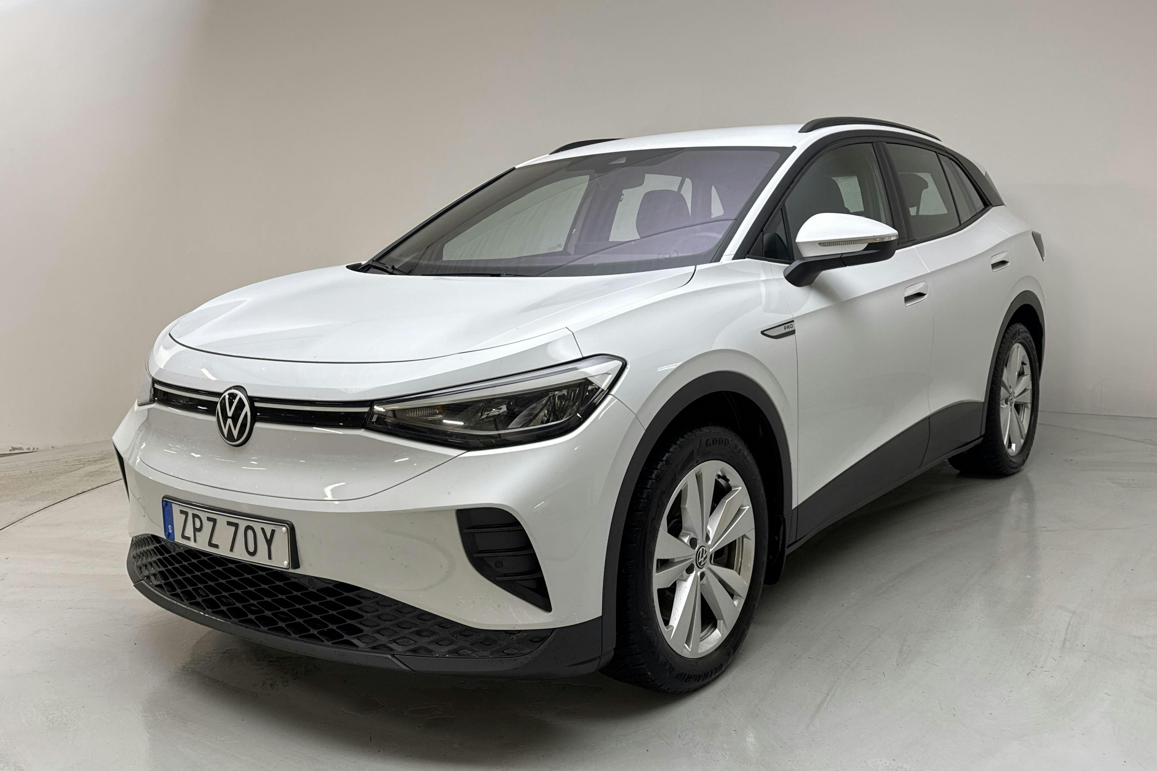 Presentation photo 1 of 16: VW ID.4 77kWh (204hk) - 50 480 km - Automatic - white - 2023