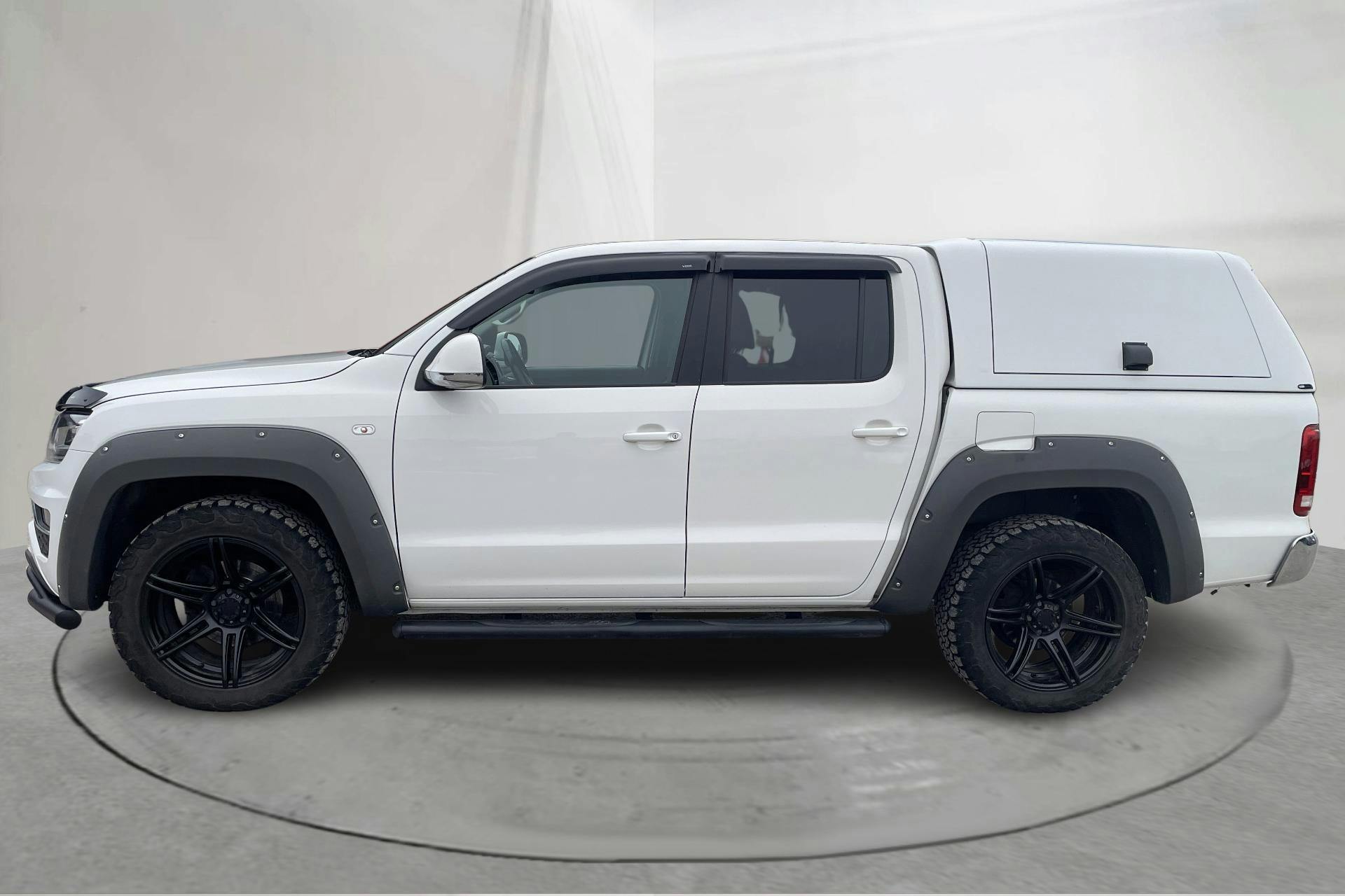 Präsentationsfoto 2 von 16: VW Amarok 3.0 TDI 4motion (258hk) - 152 050 Kilometer - Verkaufsautomat - Weiß - 2020