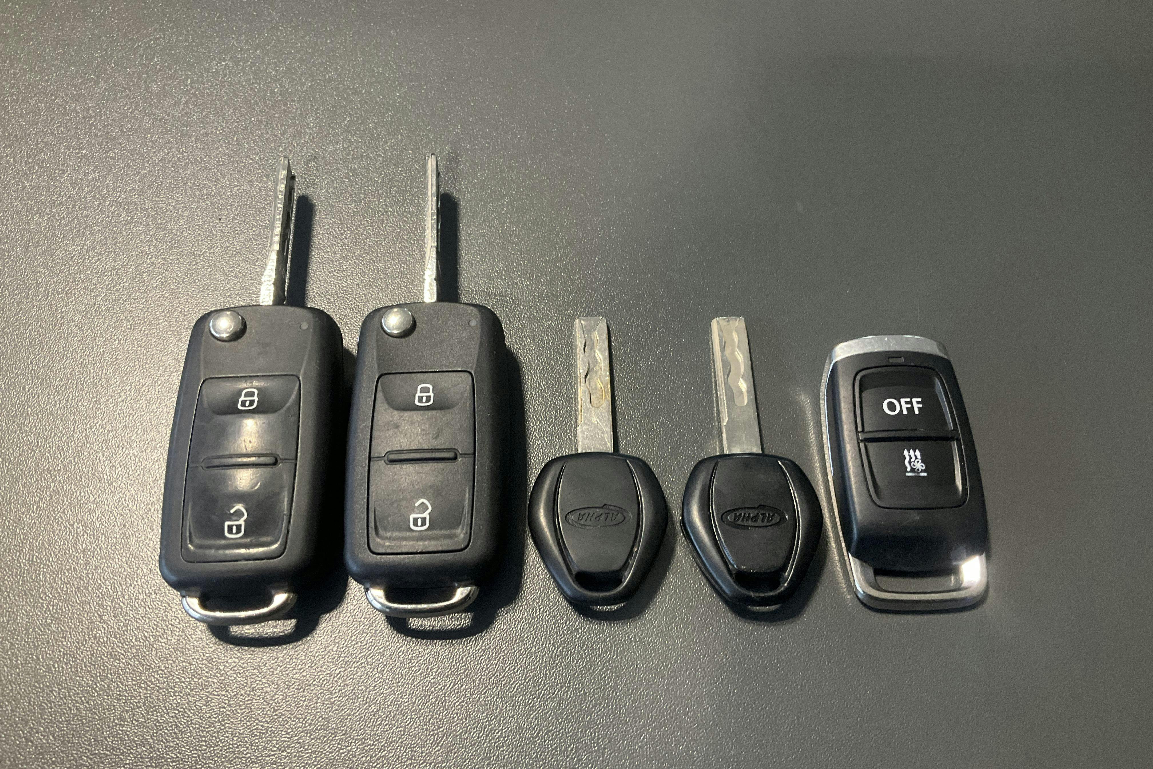 Präsentationsfoto 16 von 16: VW Amarok 3.0 TDI 4motion (258hk) - 152 050 Kilometer - Verkaufsautomat - Weiß - 2020